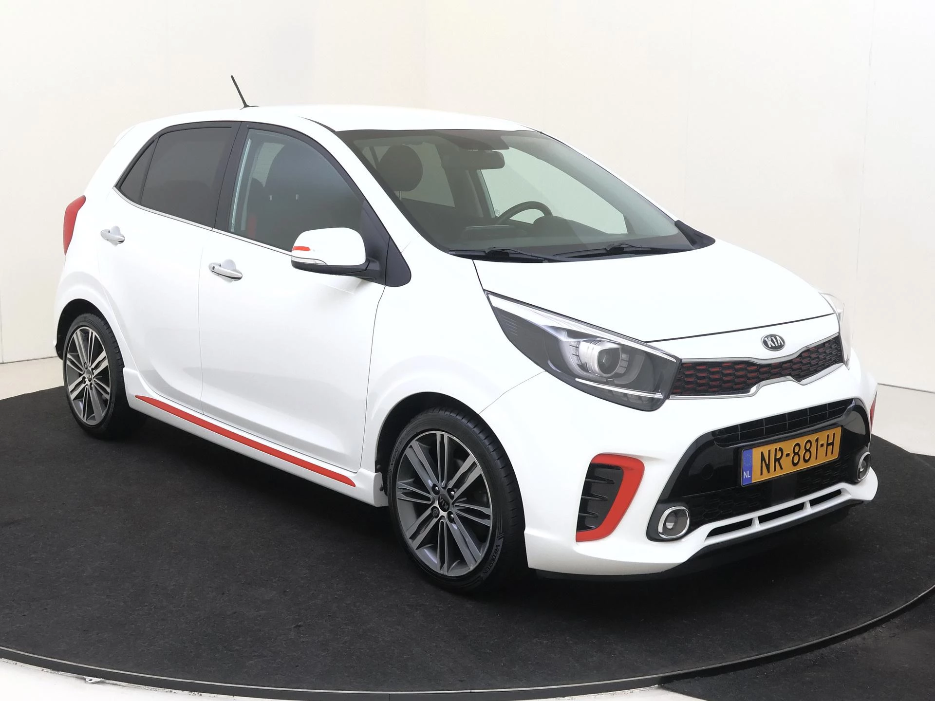 Kia-Picanto-image-1