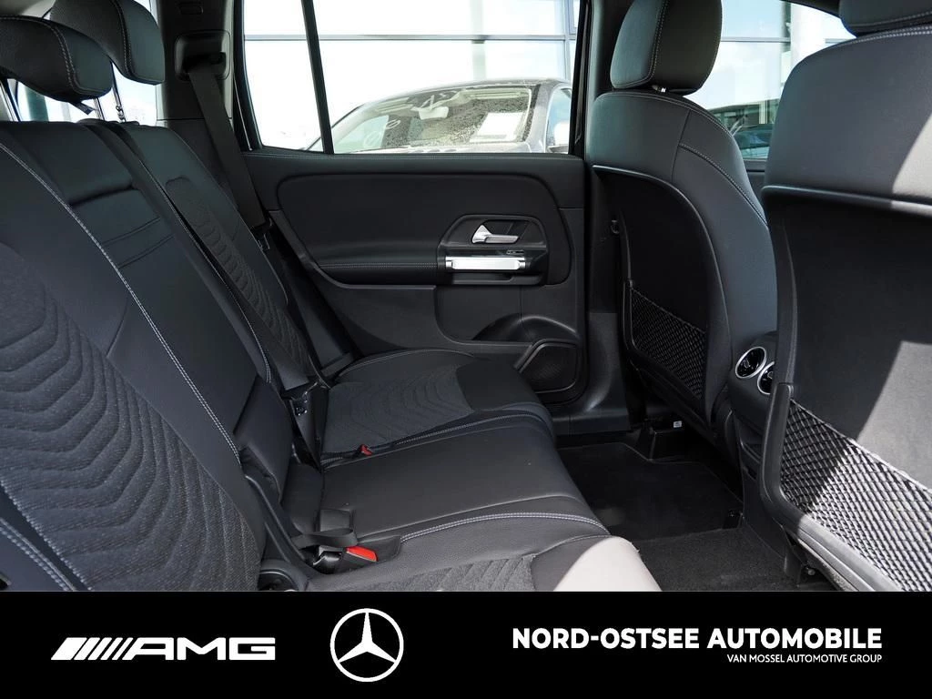 Mercedes-Benz-GLB-image-11