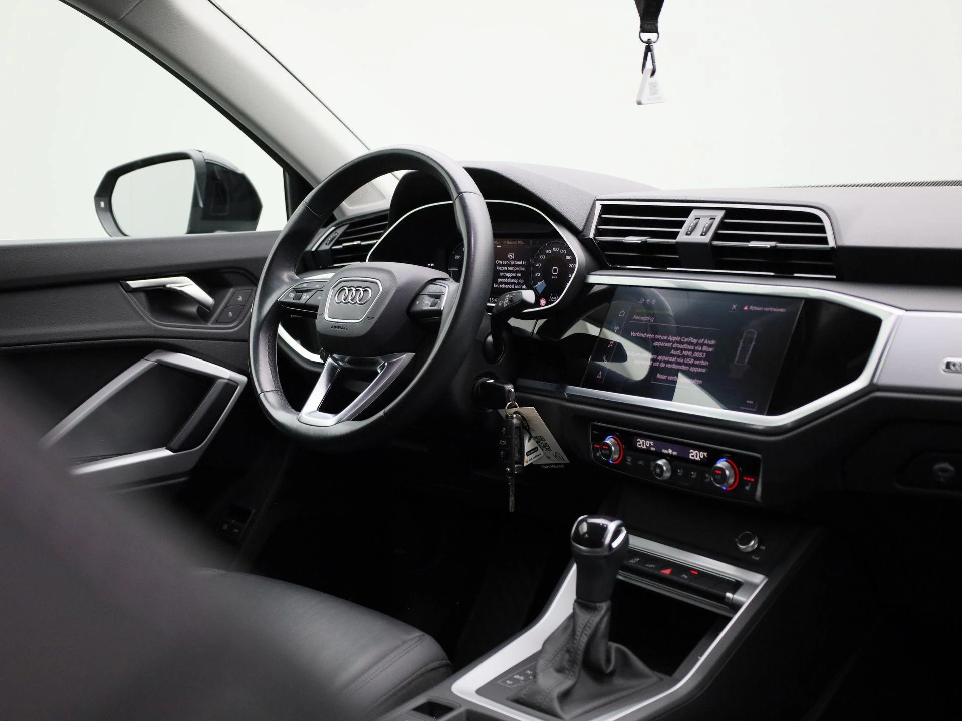 Audi-Q3-image-37