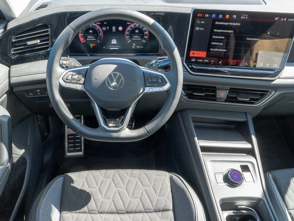 Volkswagen-Tiguan-image-8