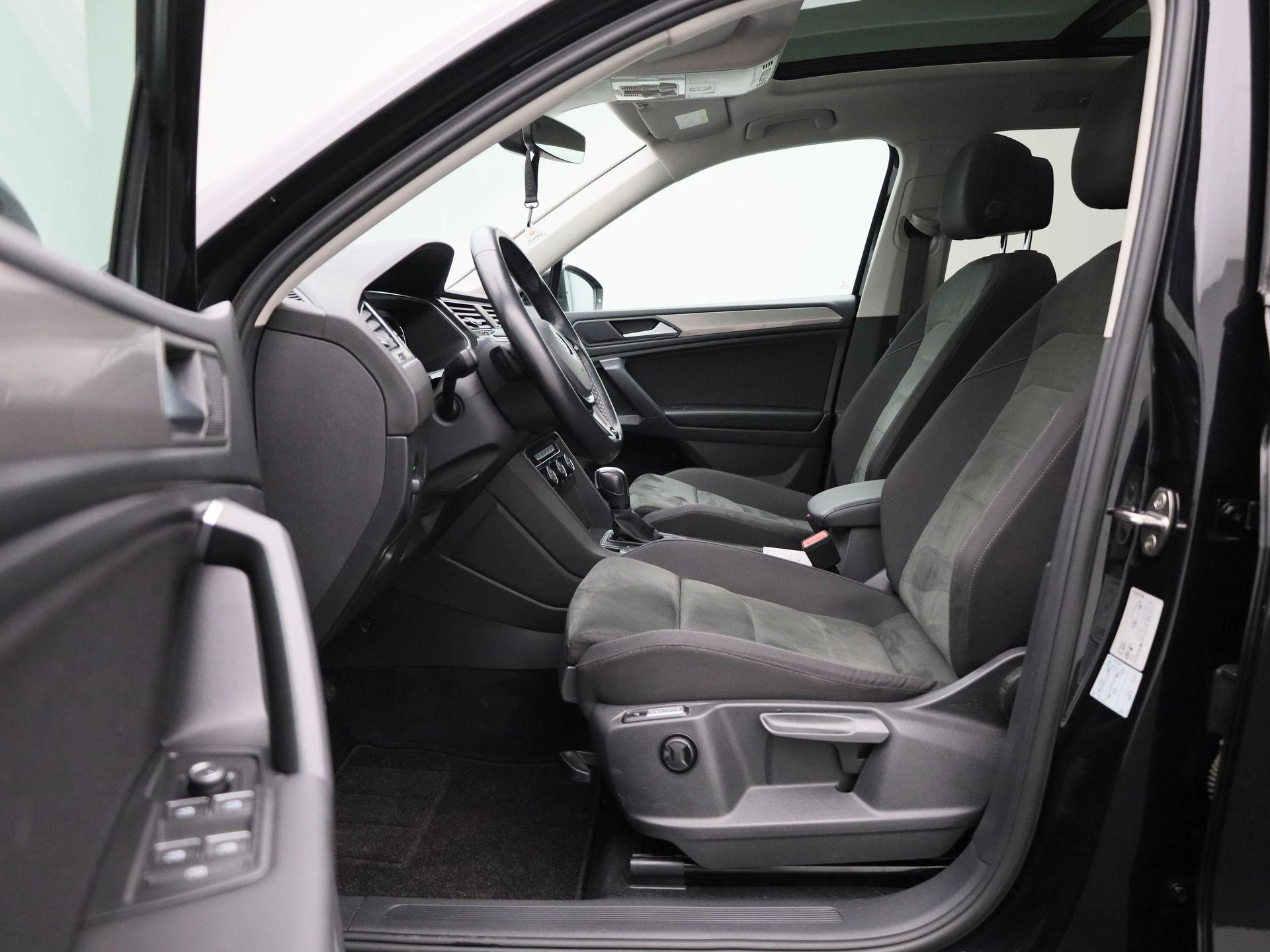 Volkswagen-Tiguan Allspace-image-10