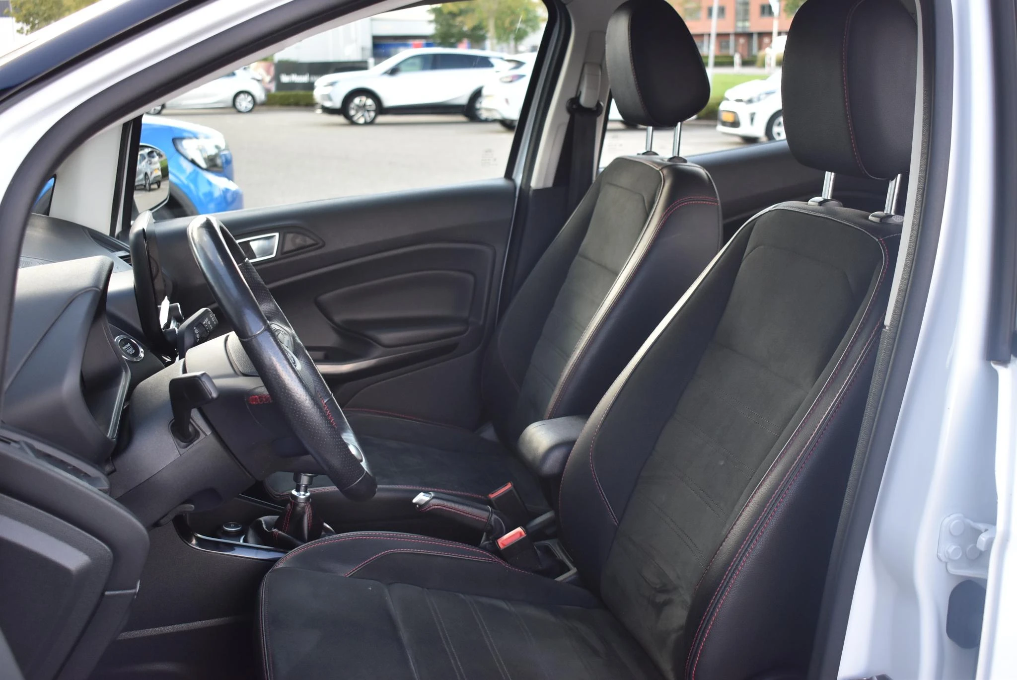 Ford-EcoSport-image-39