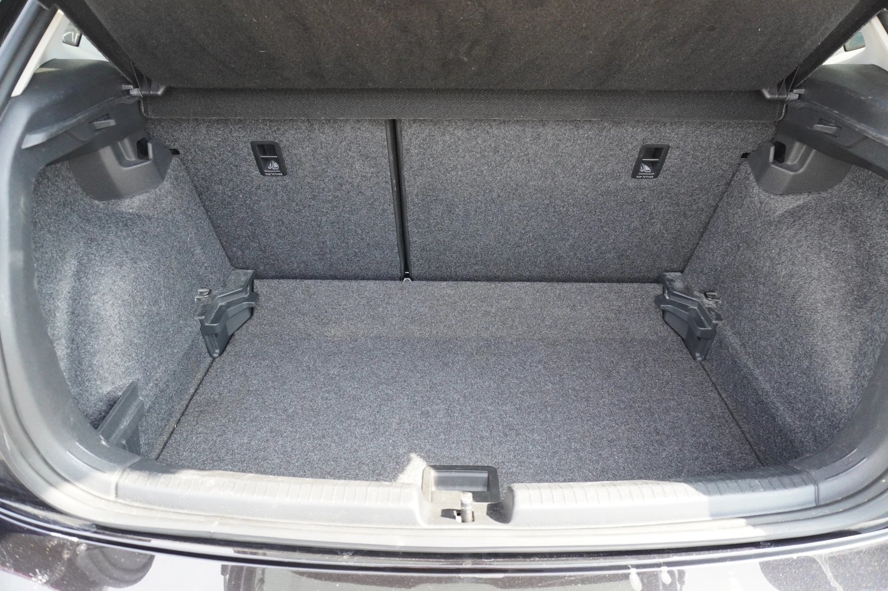 Volkswagen-Polo-image-13