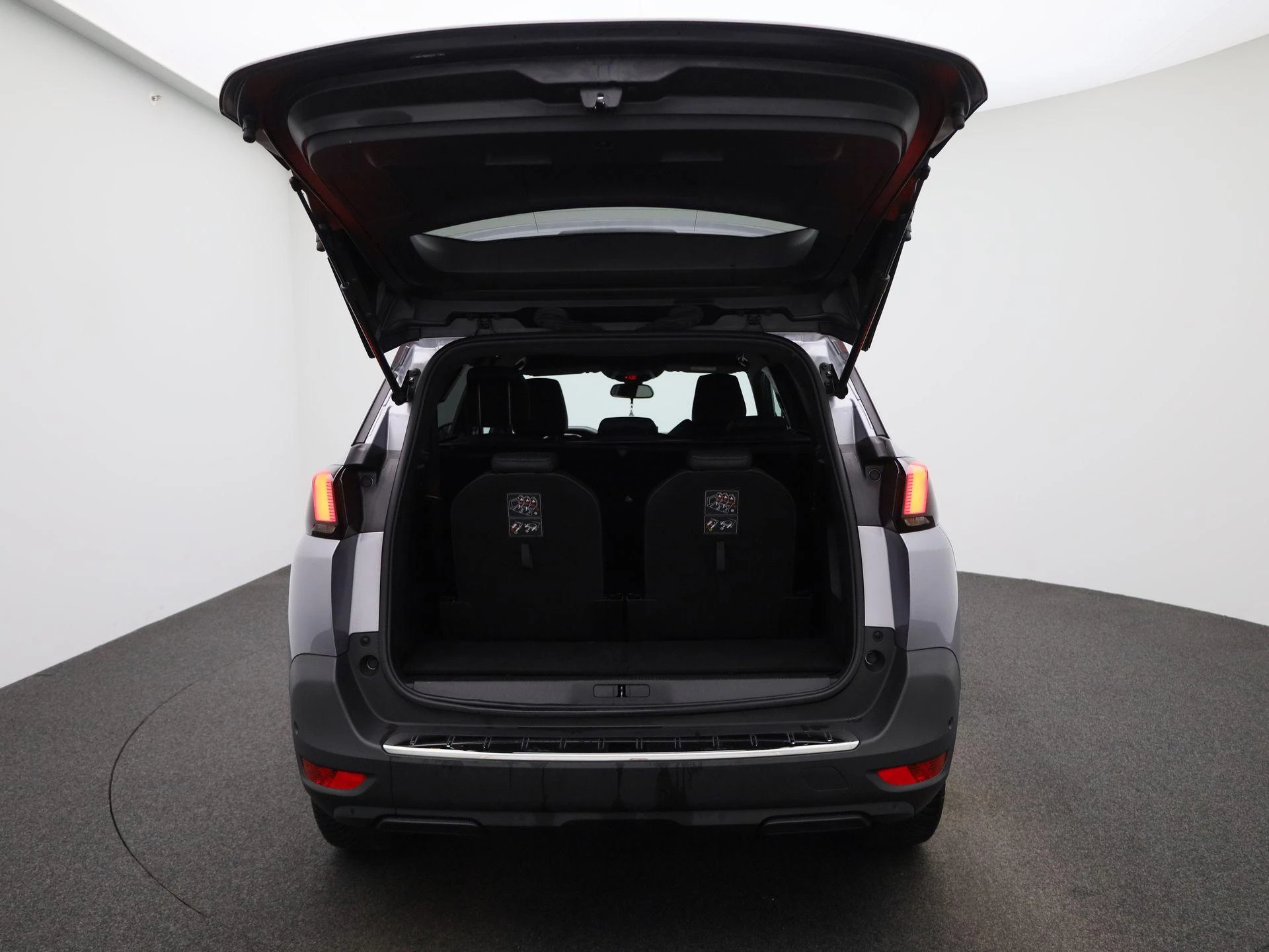 Peugeot-5008-image-11
