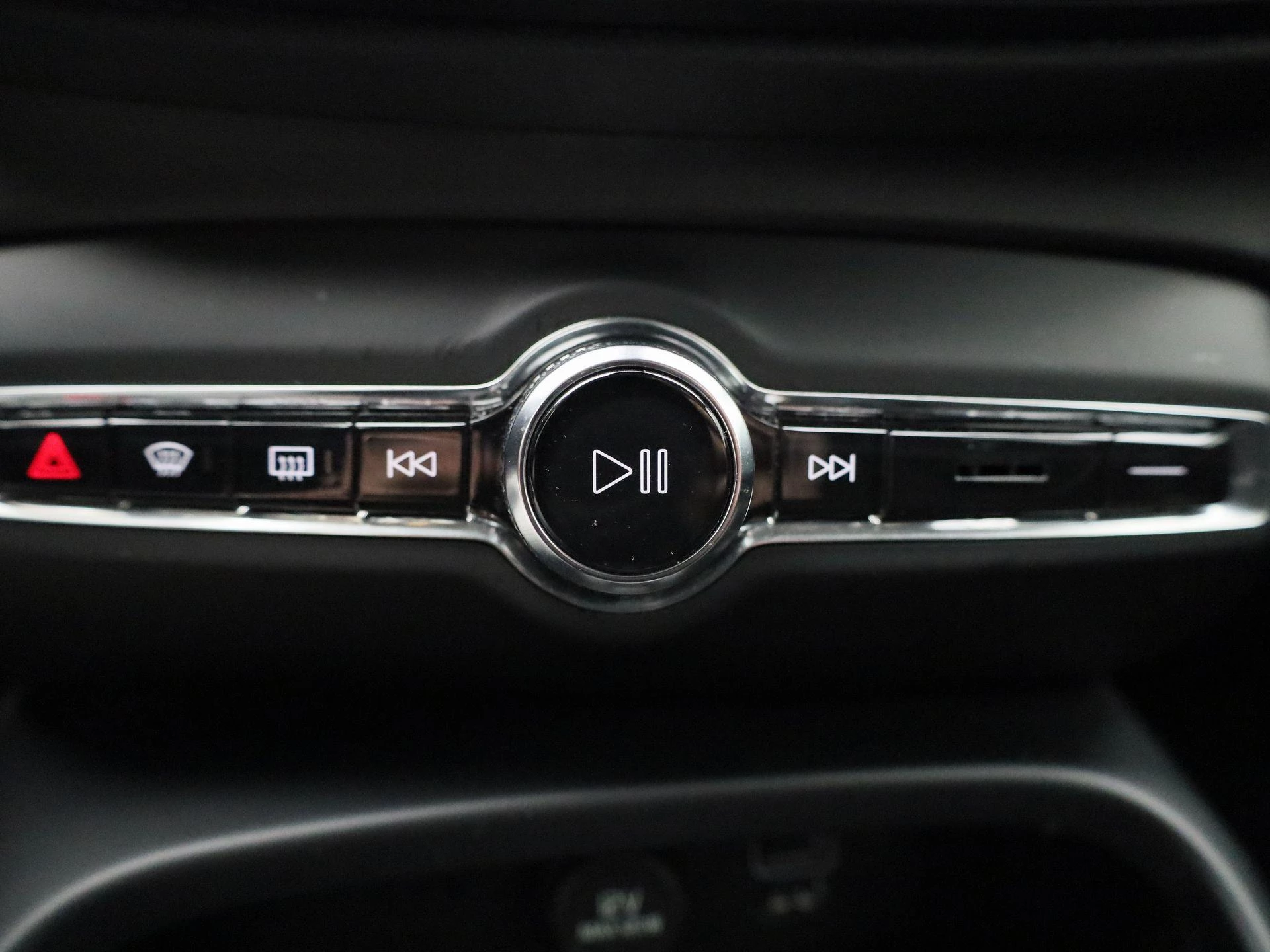 Volvo-XC40-image-20