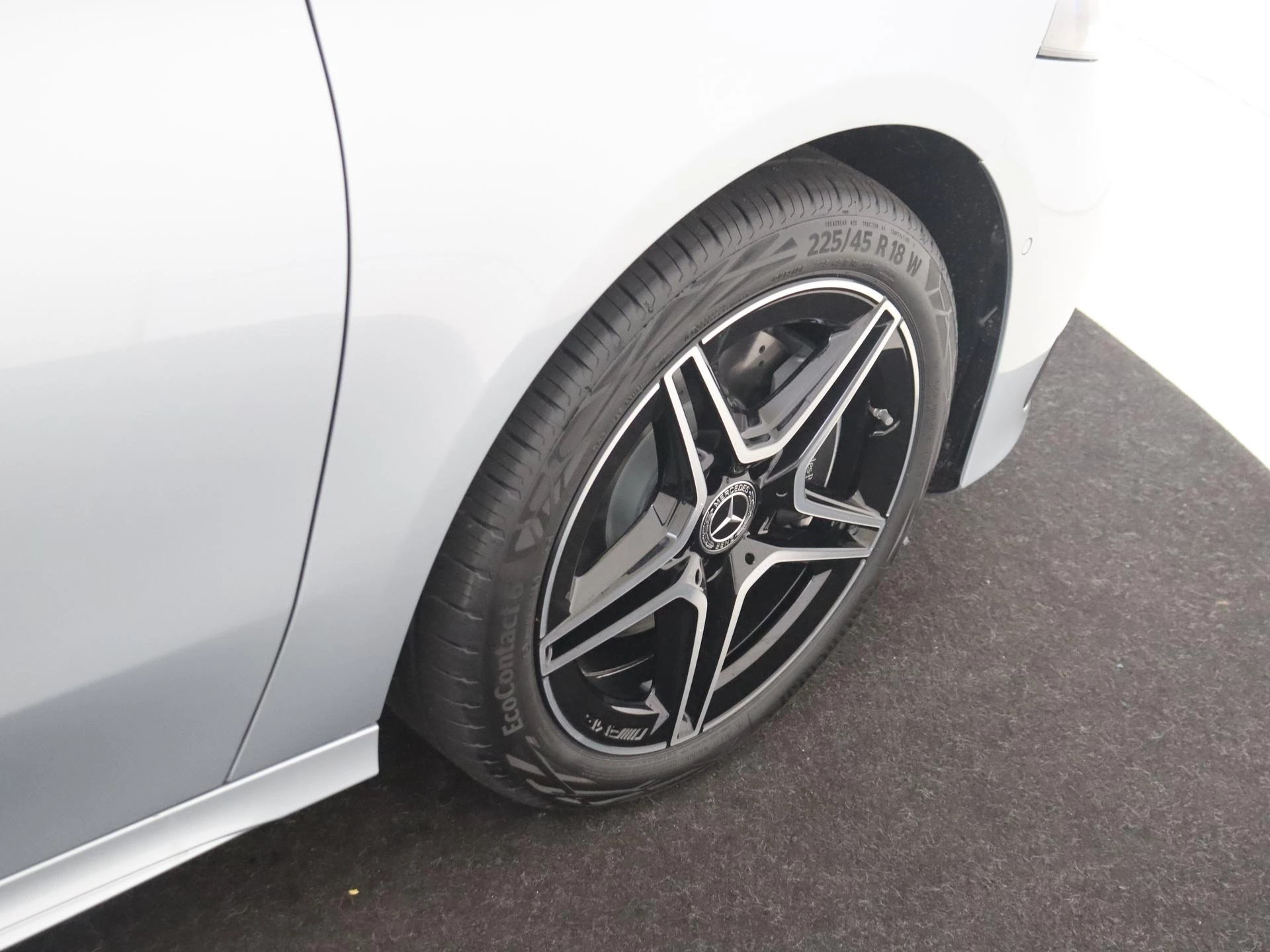 Mercedes-Benz-A-Klasse-image-9