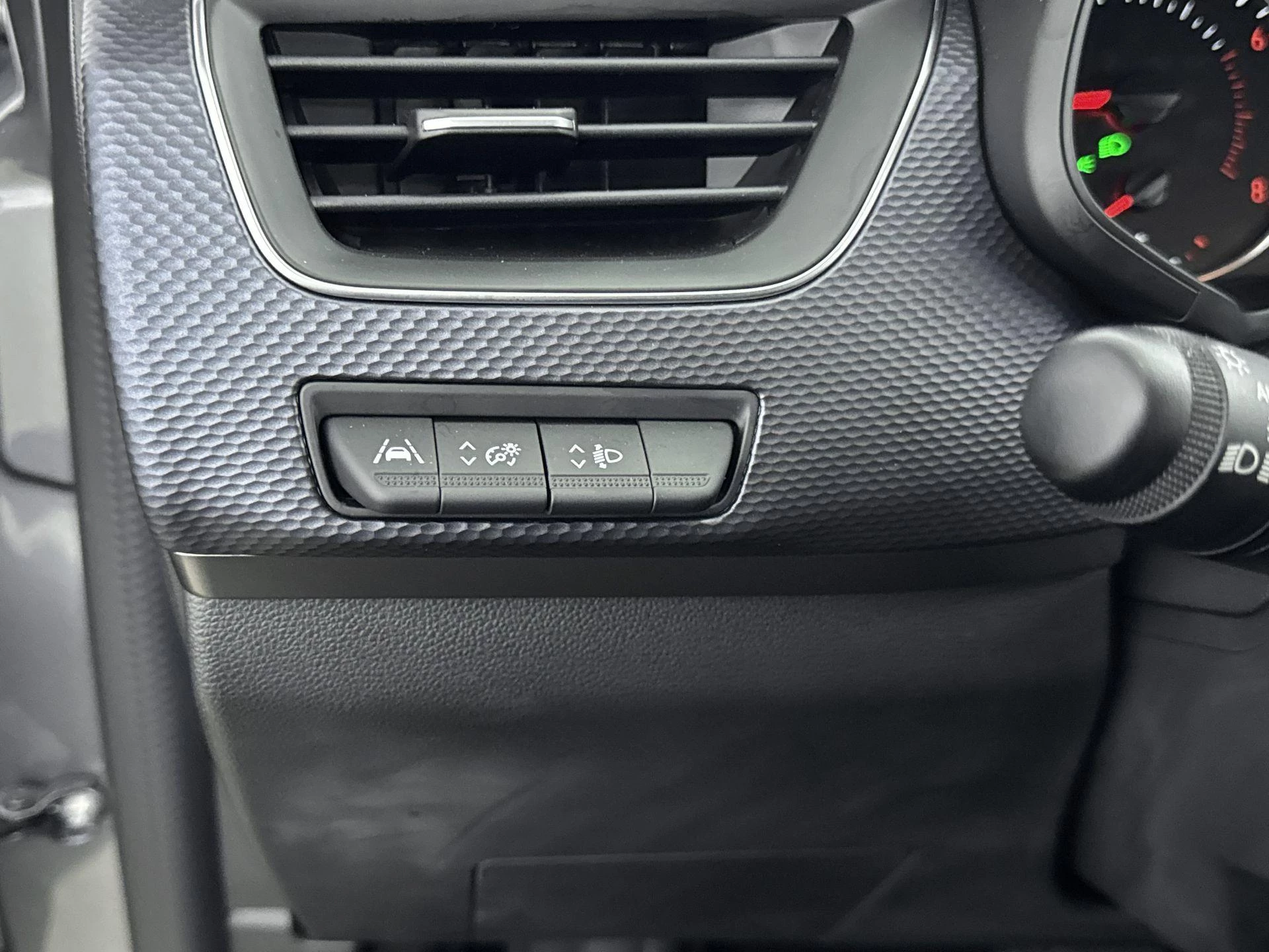 Renault-Arkana-image-14