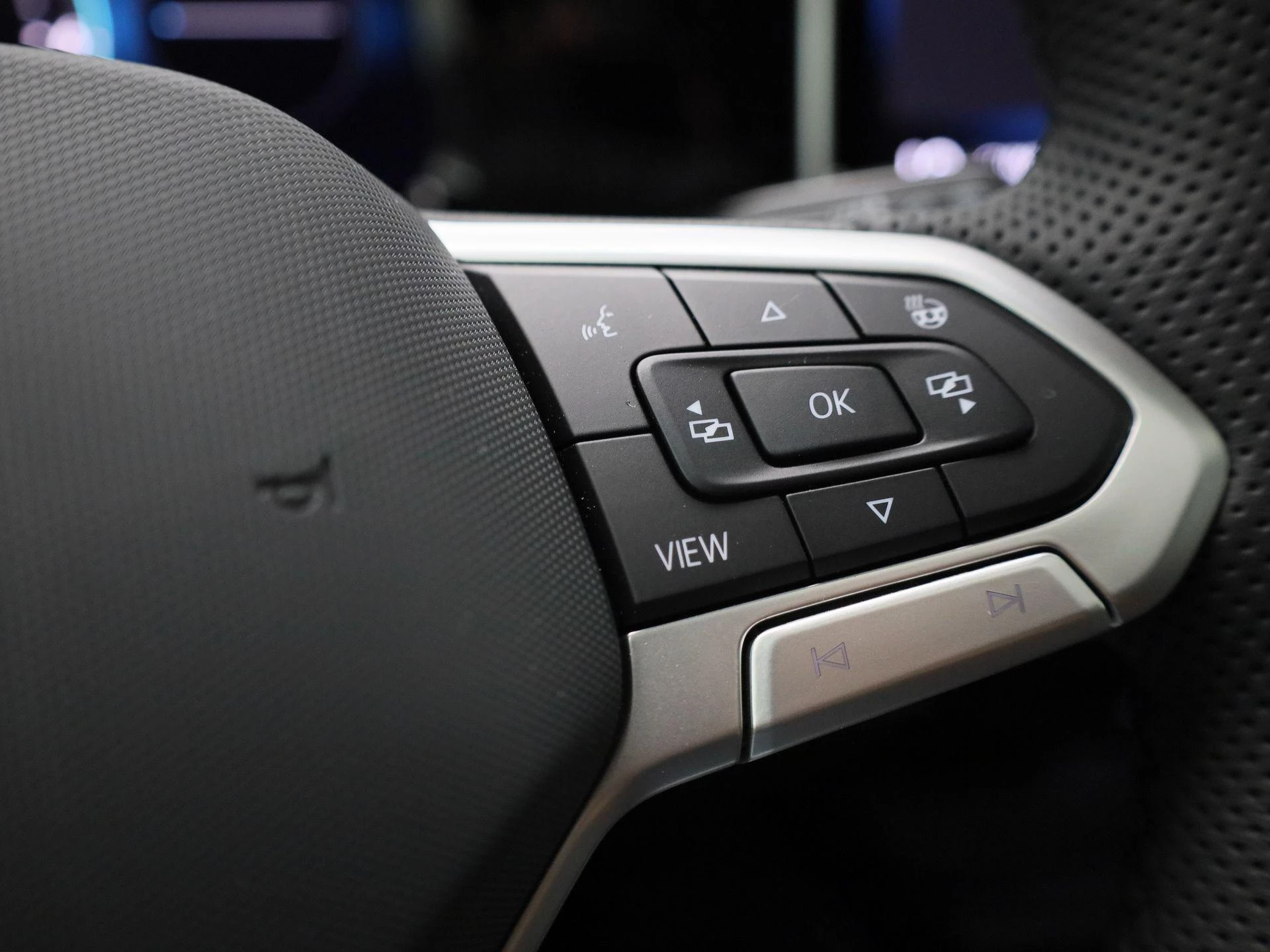 Volkswagen-Golf-image-18