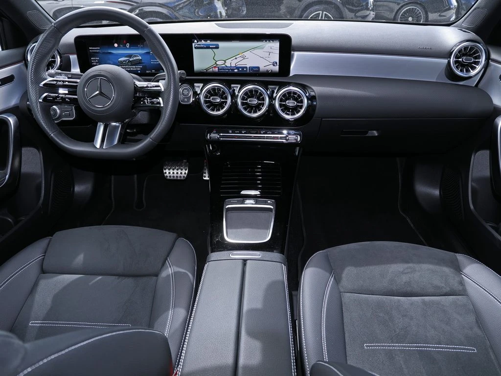Mercedes-Benz-A-Klasse 200-image-12