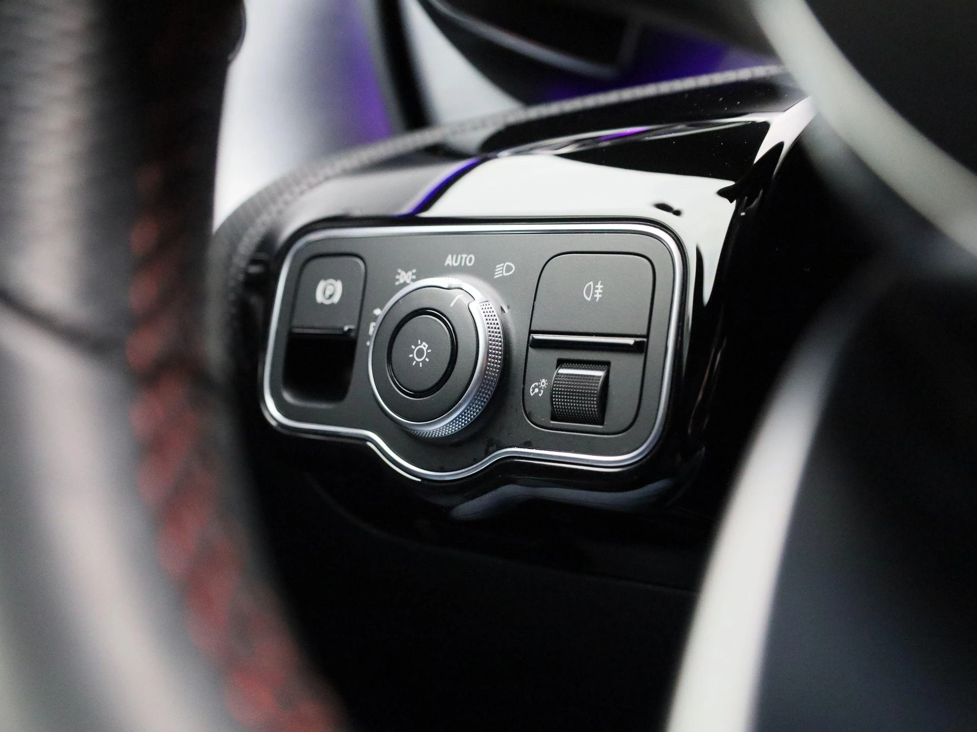 Mercedes-Benz-CLA-image-30