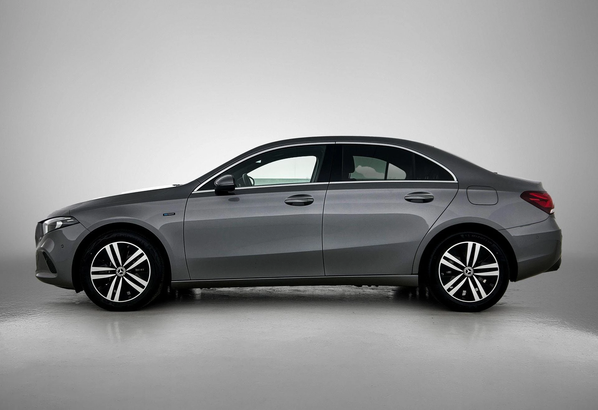 Mercedes-Benz A-Klasse Limousine A 250 e Business Line