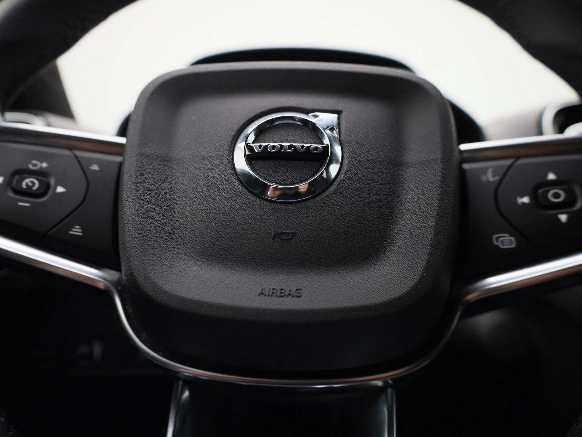 Volvo-XC40-image-28