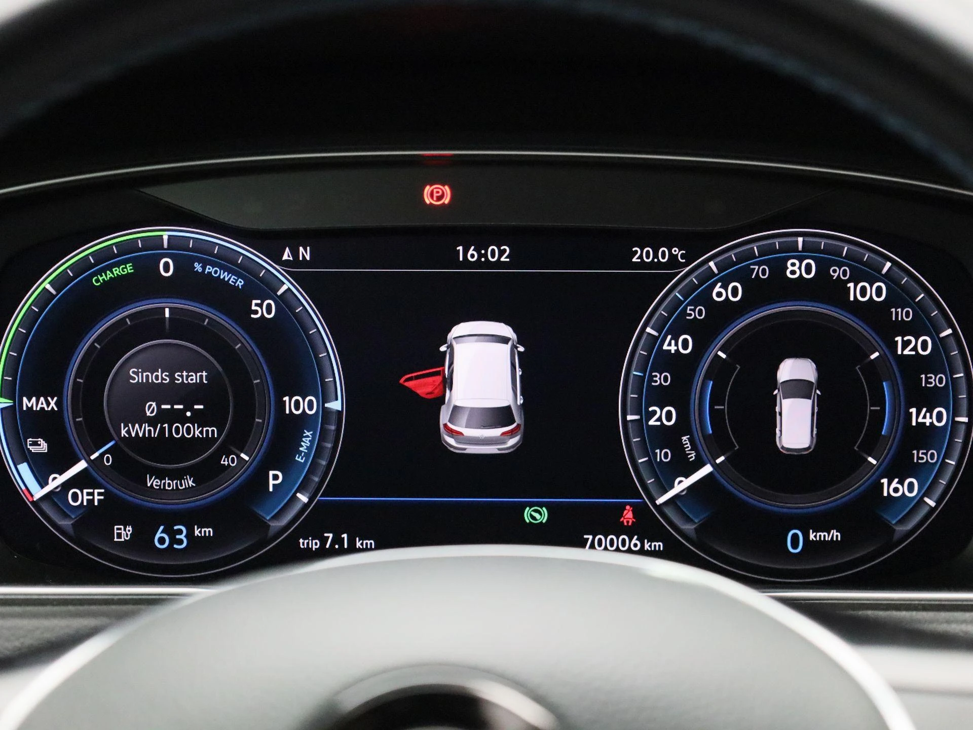 Volkswagen-e-Golf-image-7