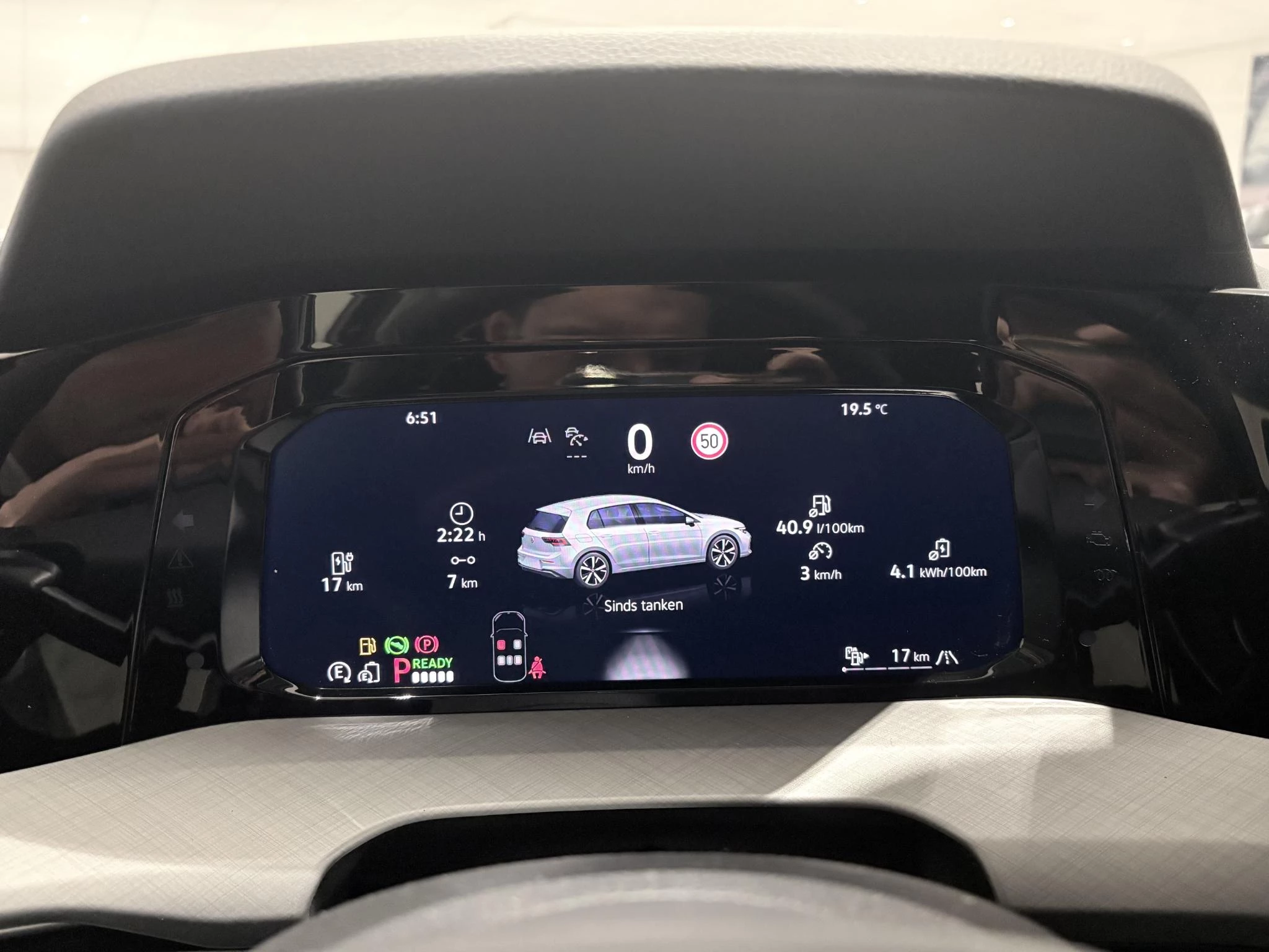 Volkswagen-Golf-image-18