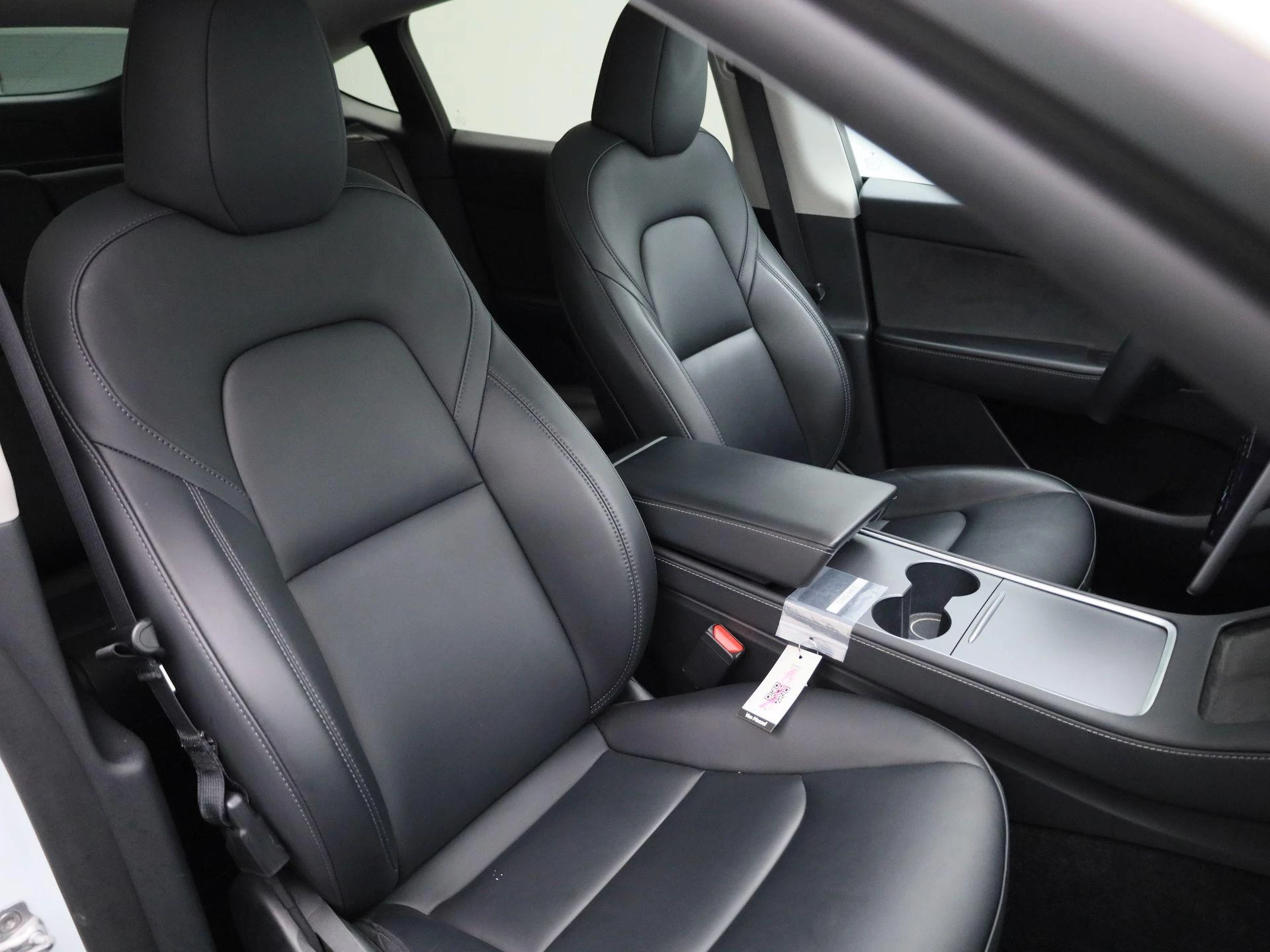 Tesla-Model Y-image-35