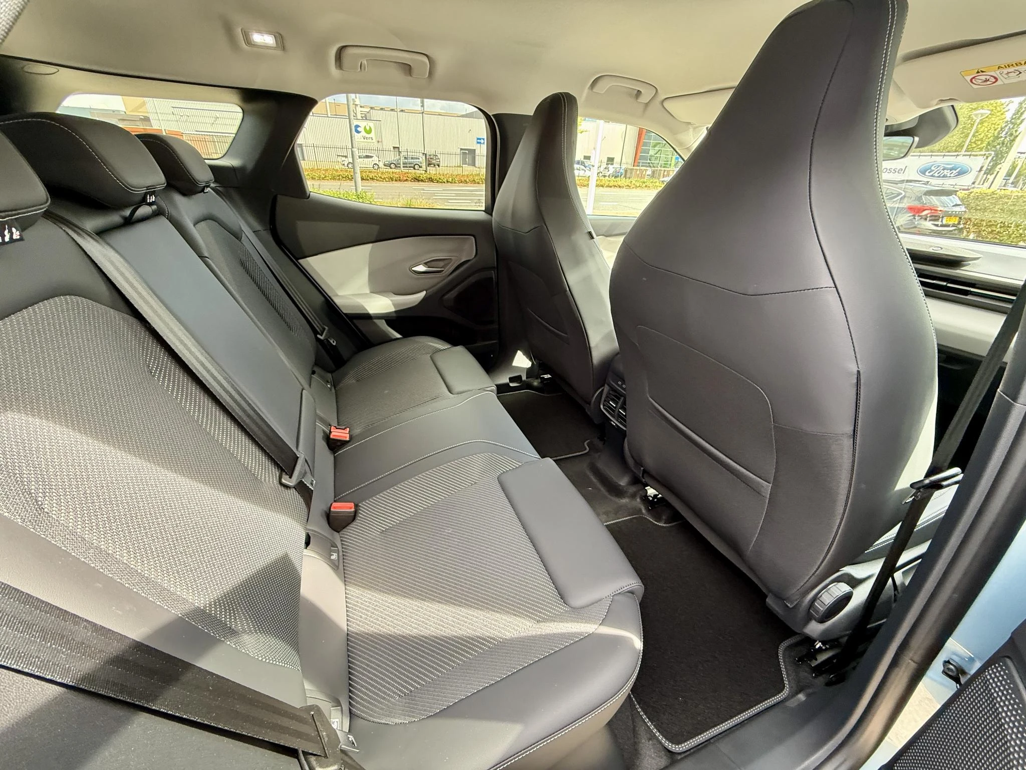 Ford-Explorer-image-16