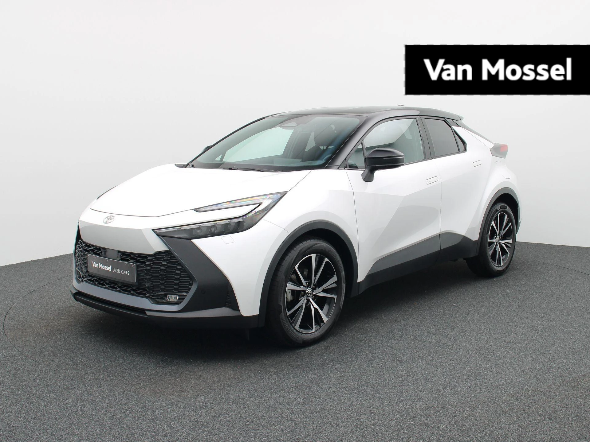 Toyota-C-HR-image-0