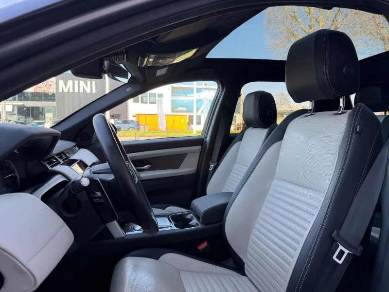 Land Rover-Discovery Sport-image-9