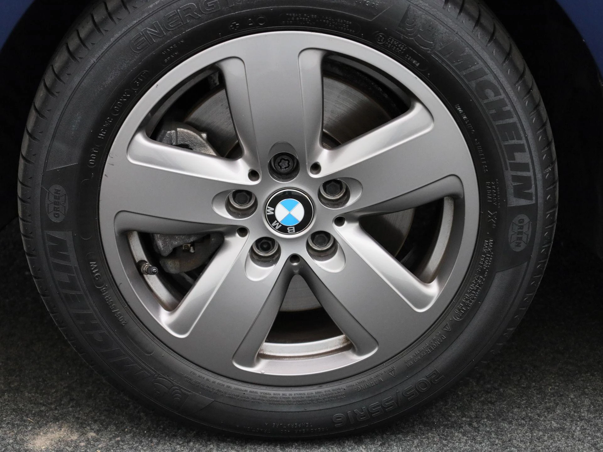 BMW-Série 1-image-15