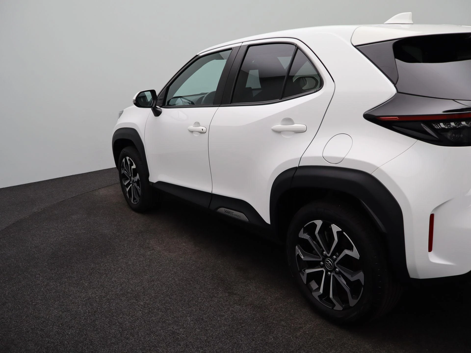 Toyota-Yaris Cross-image-33