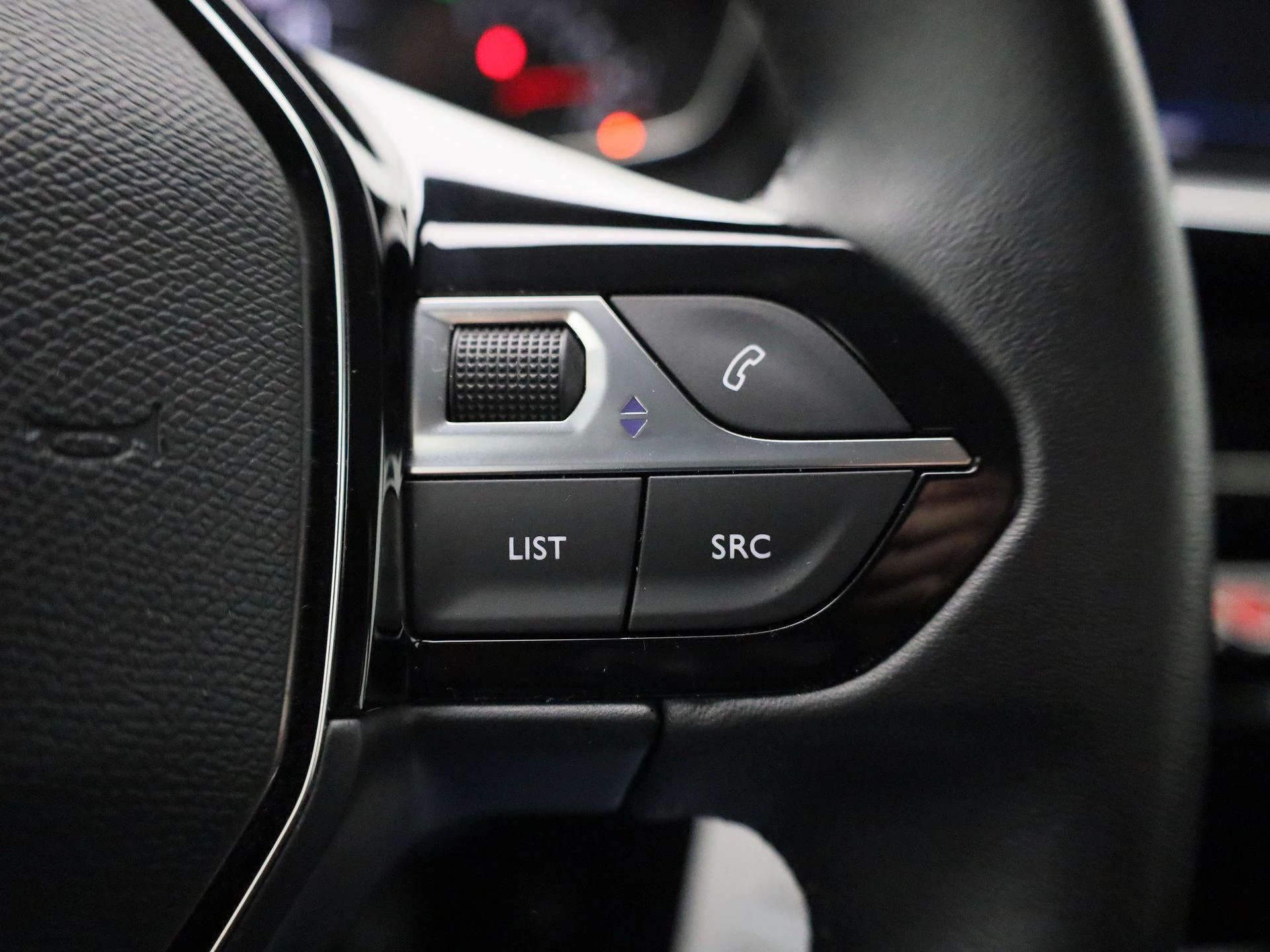 Peugeot-208-image-14