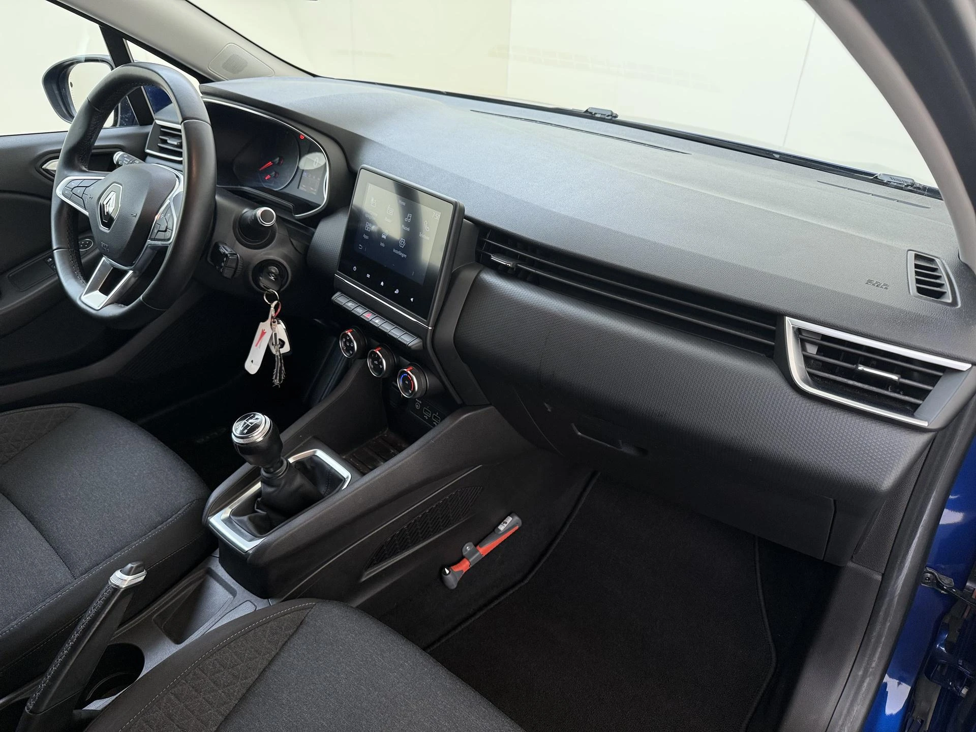 Renault-Clio-image-4