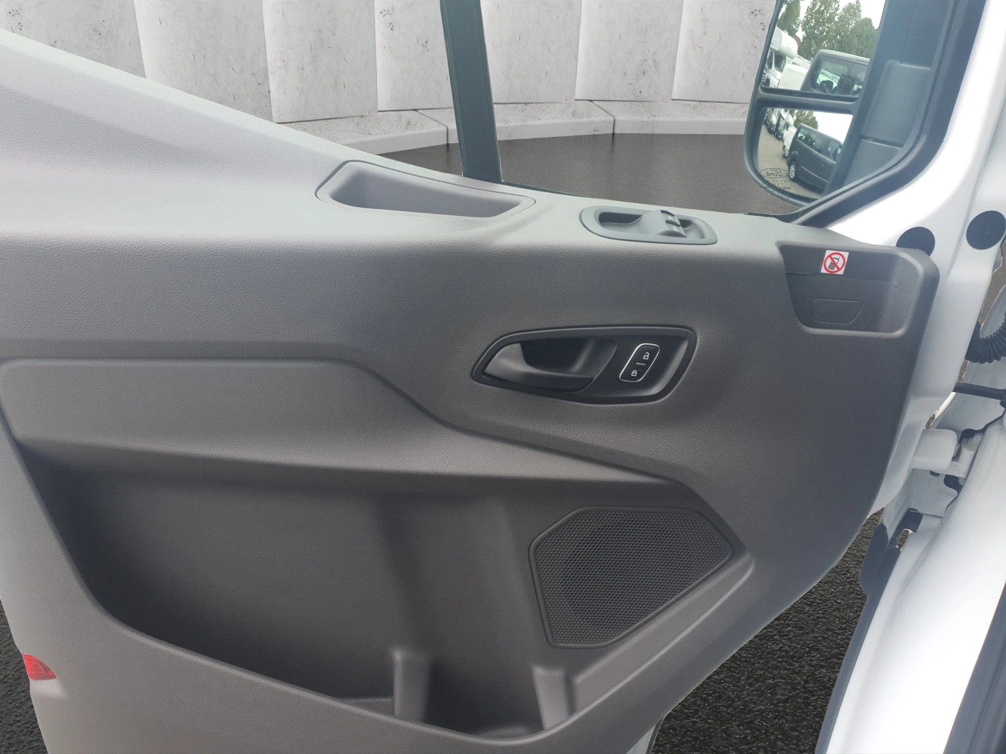 Ford-Transit-image-14