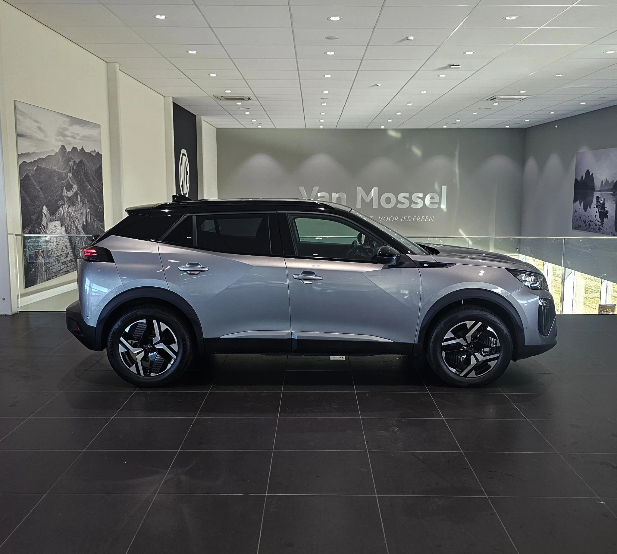 Peugeot e-2008 EV GT Avantage 54 kWh