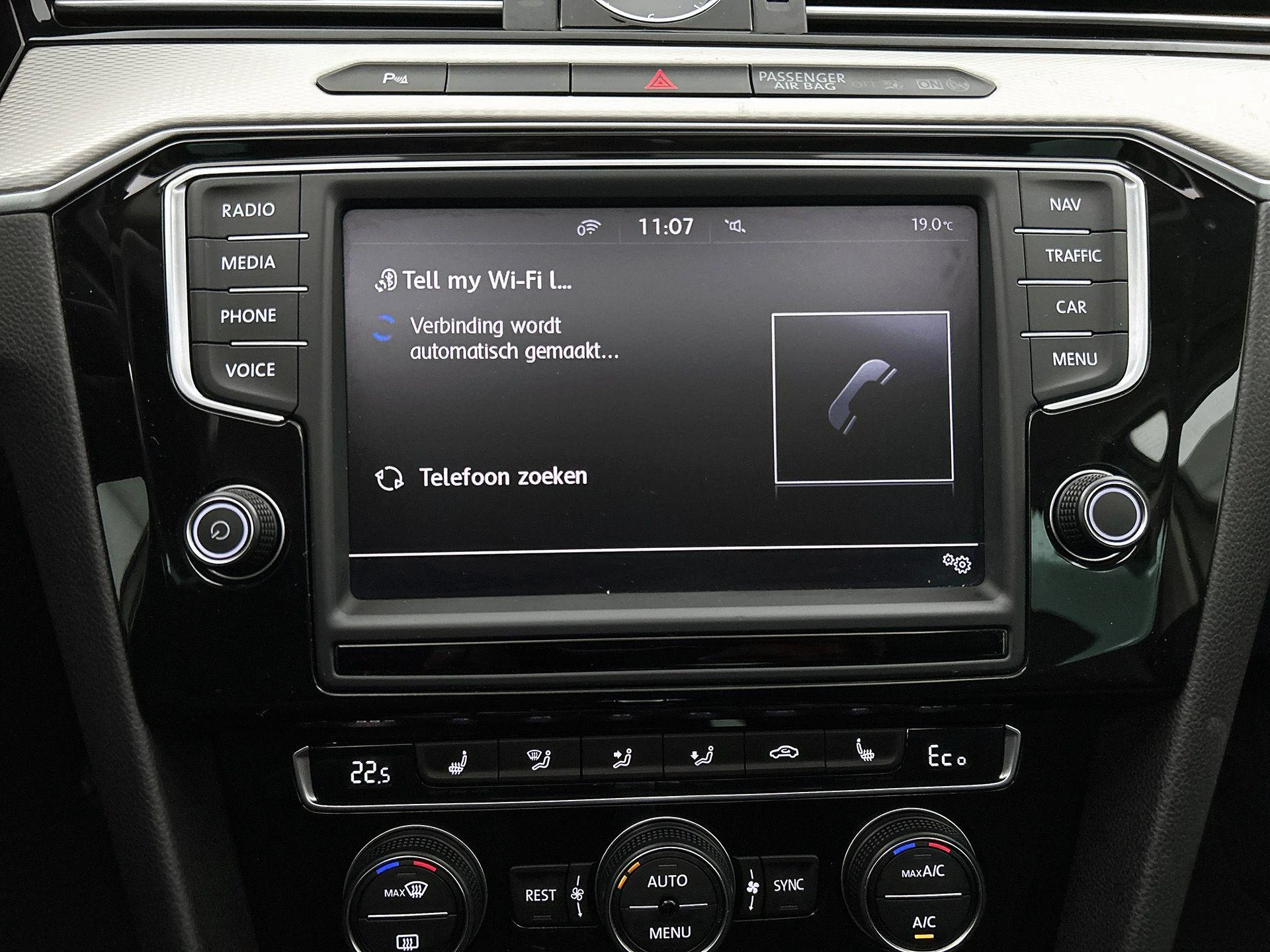 Volkswagen-Passat-image-9