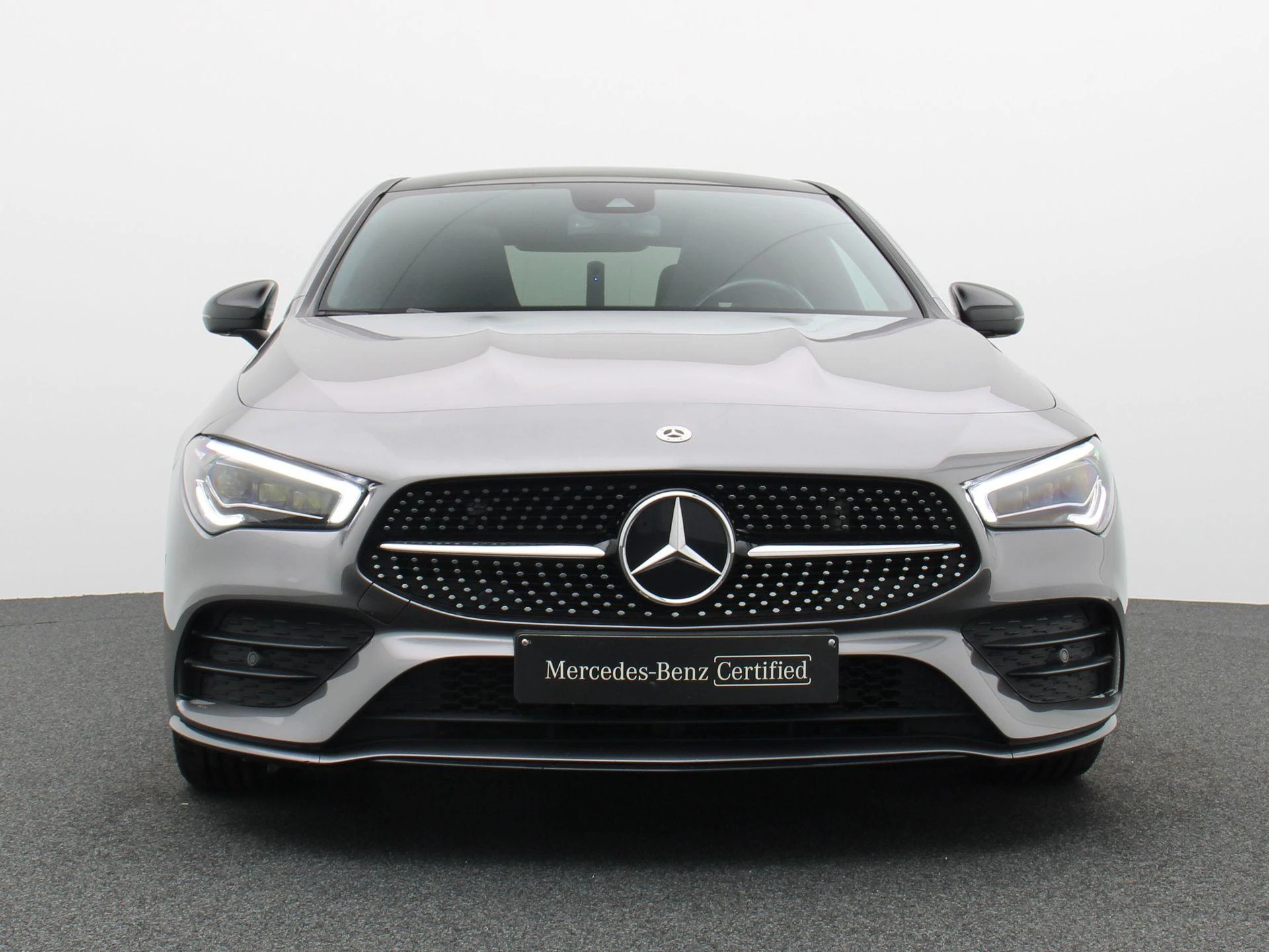 Mercedes-Benz CLA 180 AMG Line + PANORAMISCH DAK + MULTIBEAM LED +