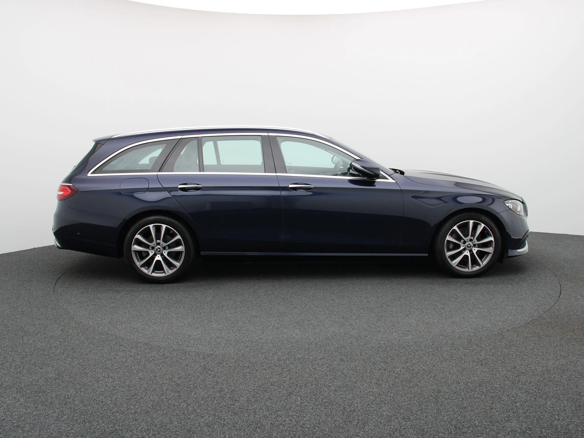 Mercedes-Benz Classe E 200 Business Solution Estate + LEDER + PANO DAK + BURMESTER + TREKHAAK +360VIEW