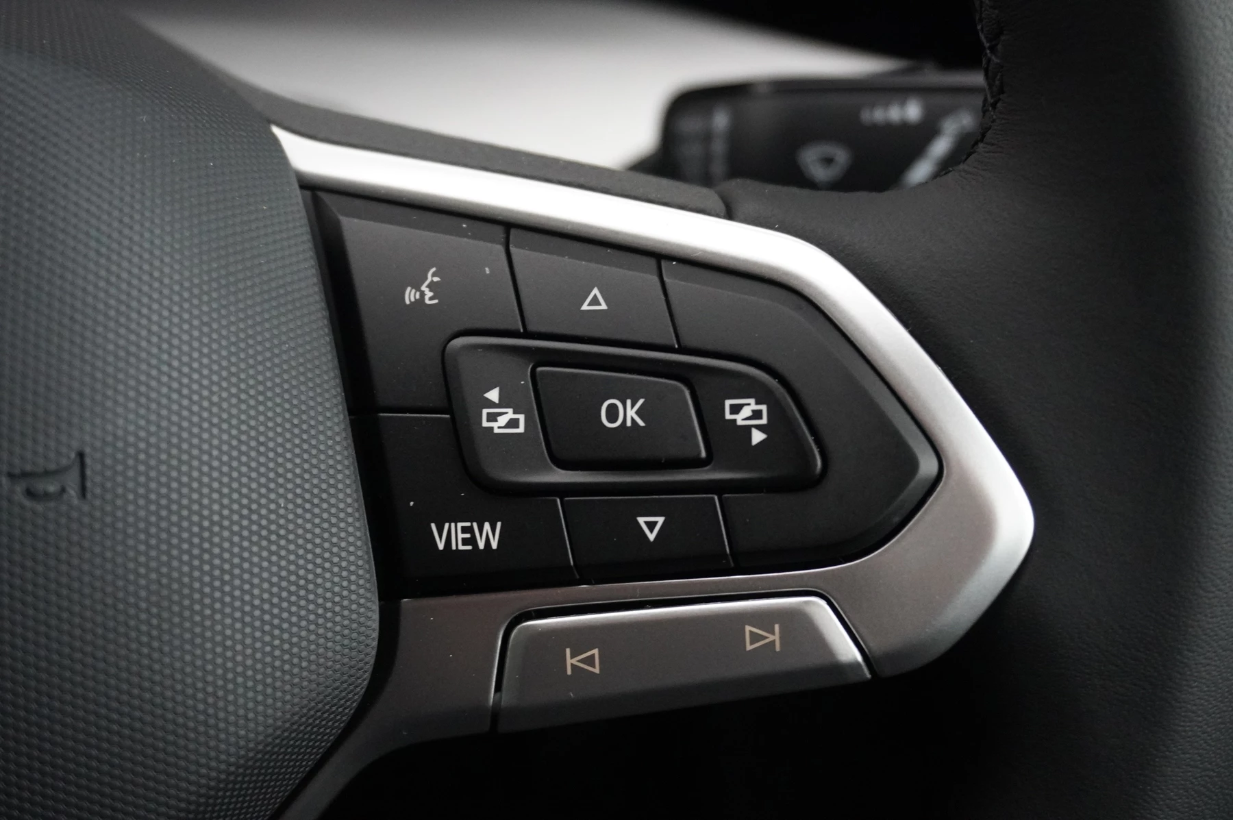 Volkswagen-Golf-image-28