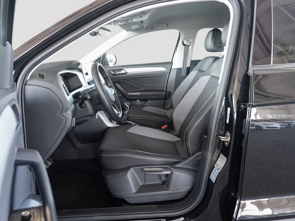 Volkswagen-T-Roc-image-6