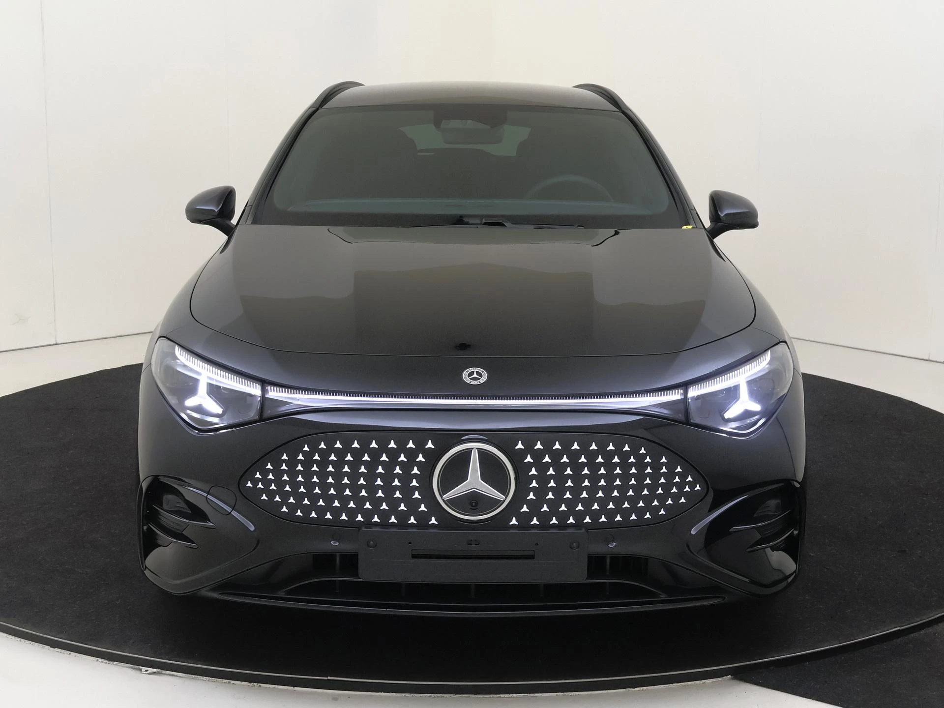 Mercedes-Benz-CLA-image-5
