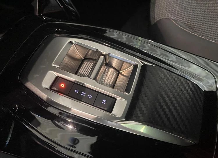 Peugeot-2008-image-8