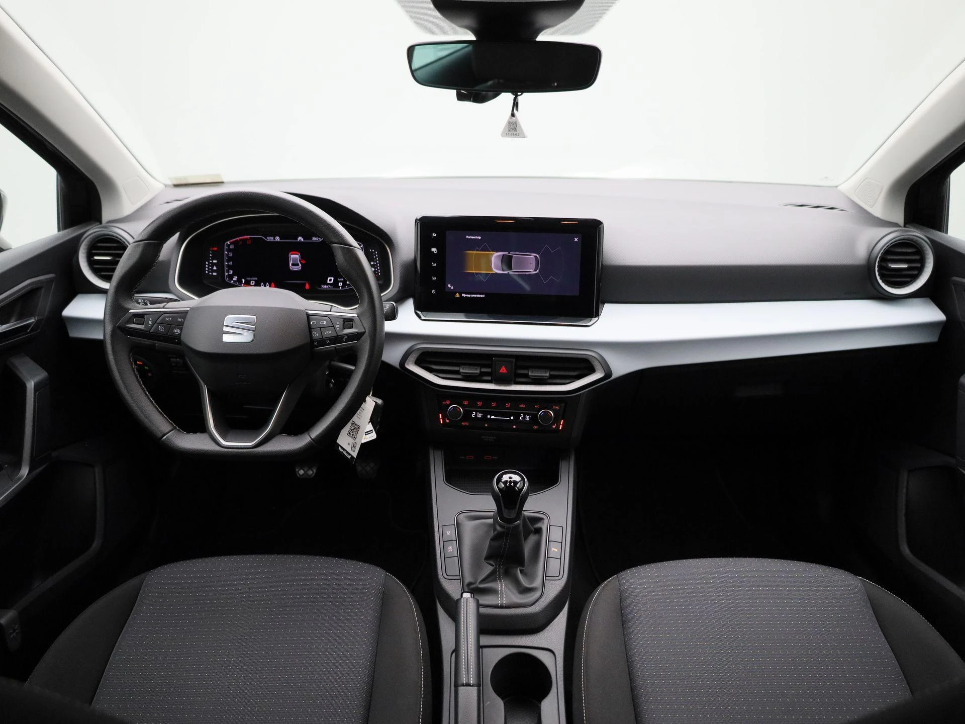 SEAT-Ibiza-image-32