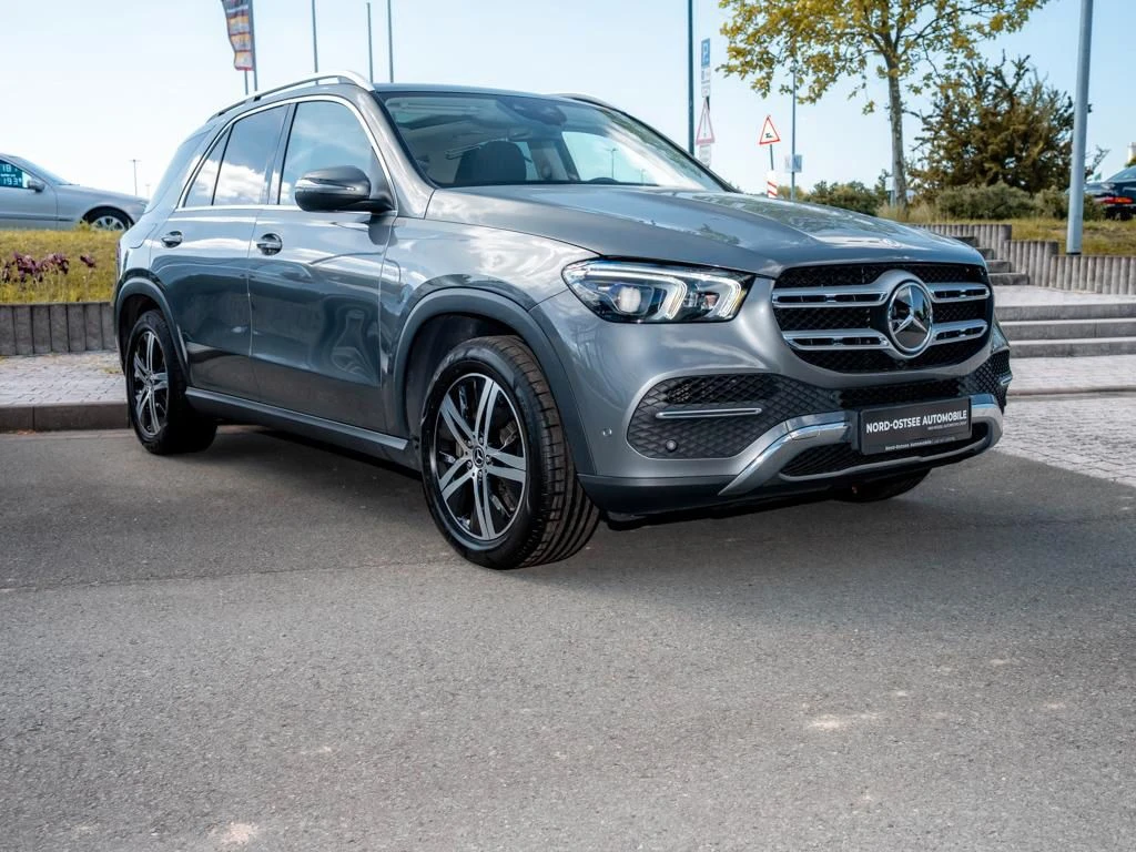 Mercedes-Benz-GLE 400 d-image-4