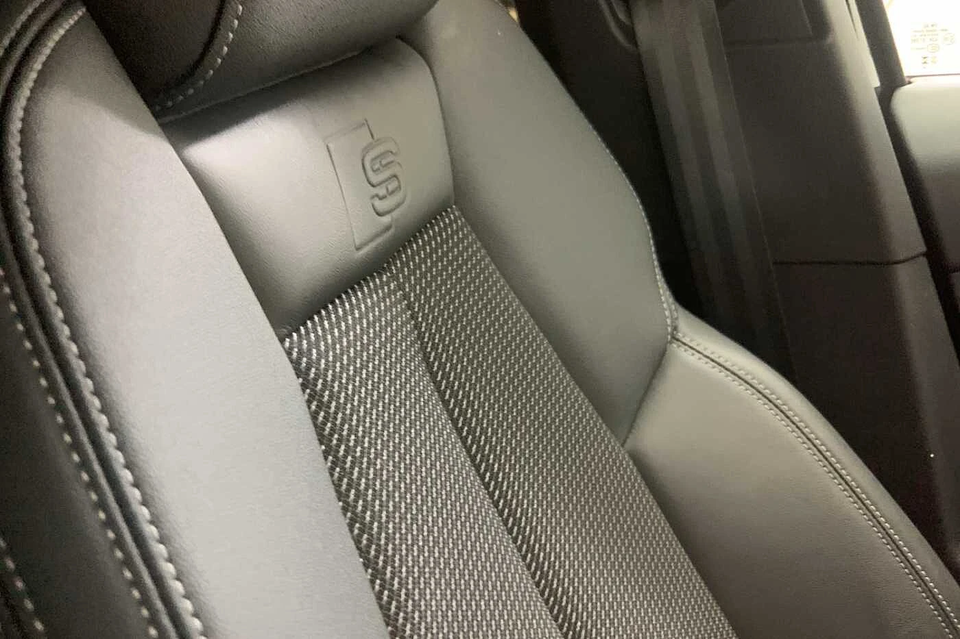 Audi-Q4 e-tron-image-19