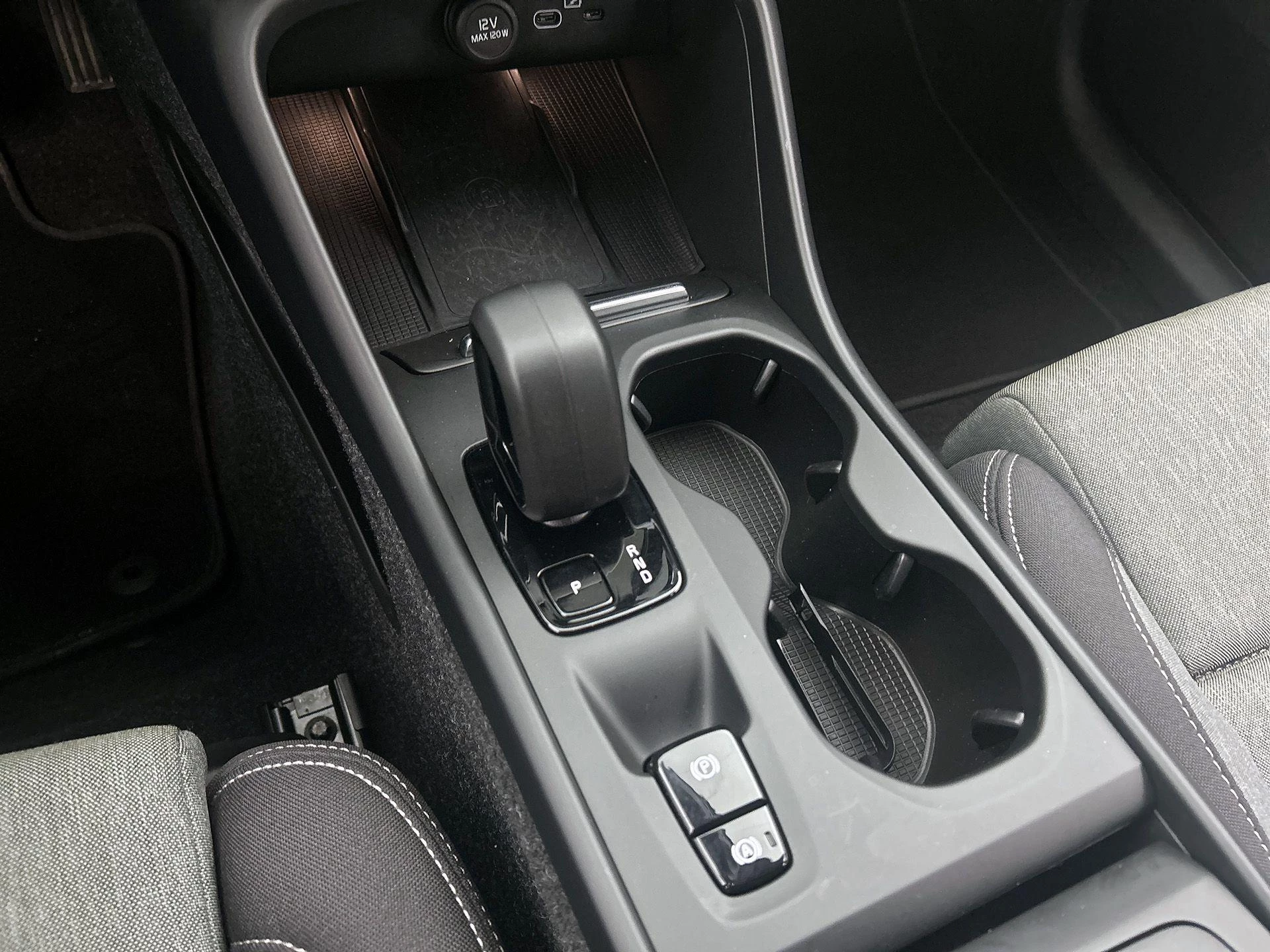 Volvo-XC40-image-22