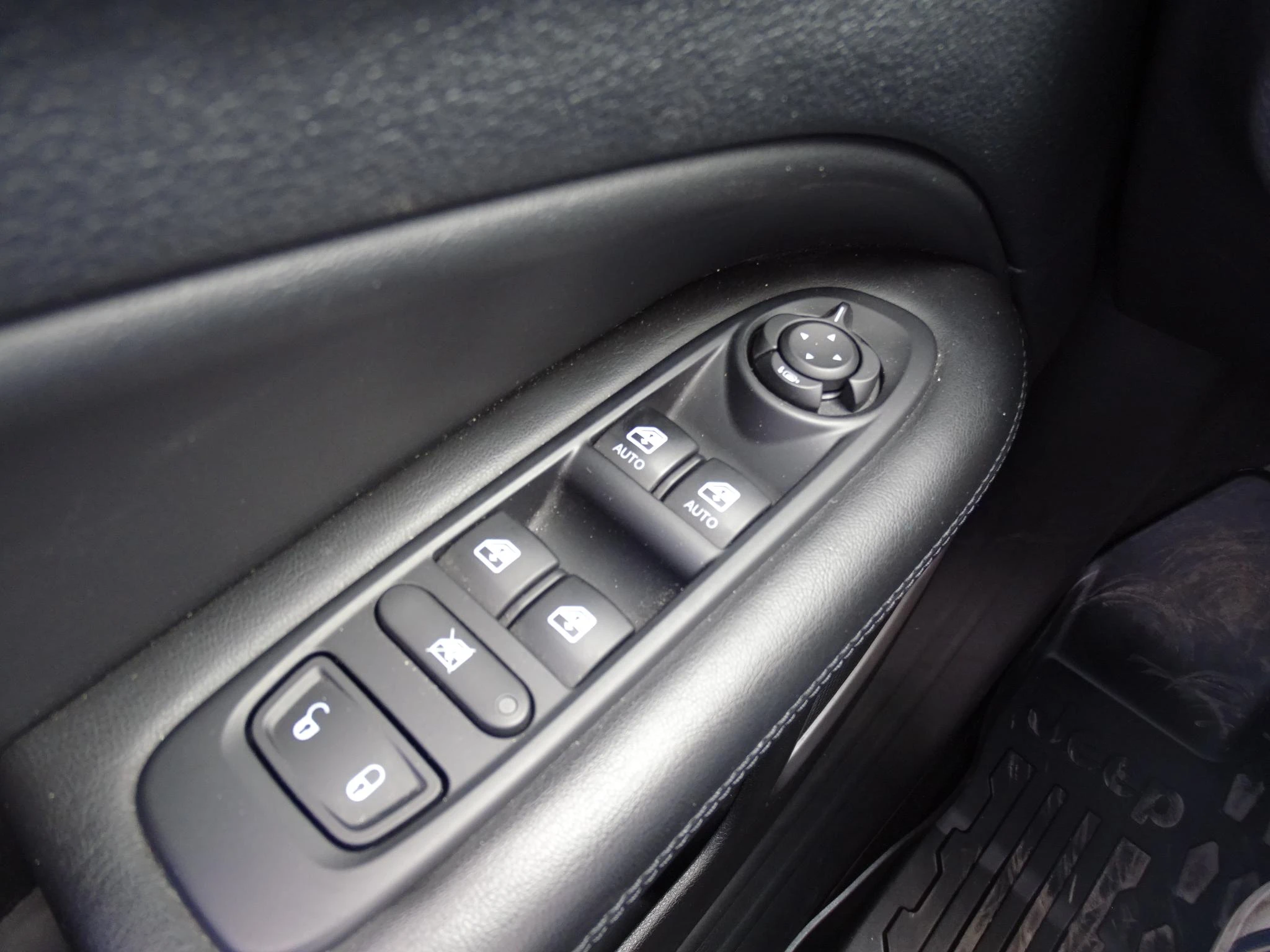 Jeep-Compass-image-23