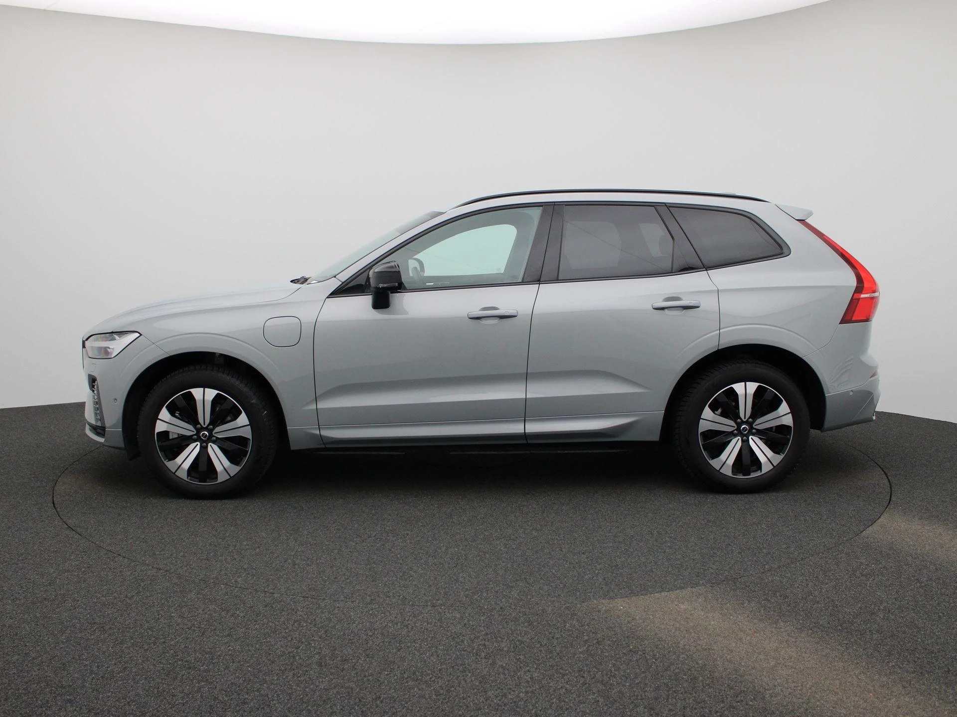 Volvo XC60 2.0 T6 Plug-in hybrid AWD Plus Dark