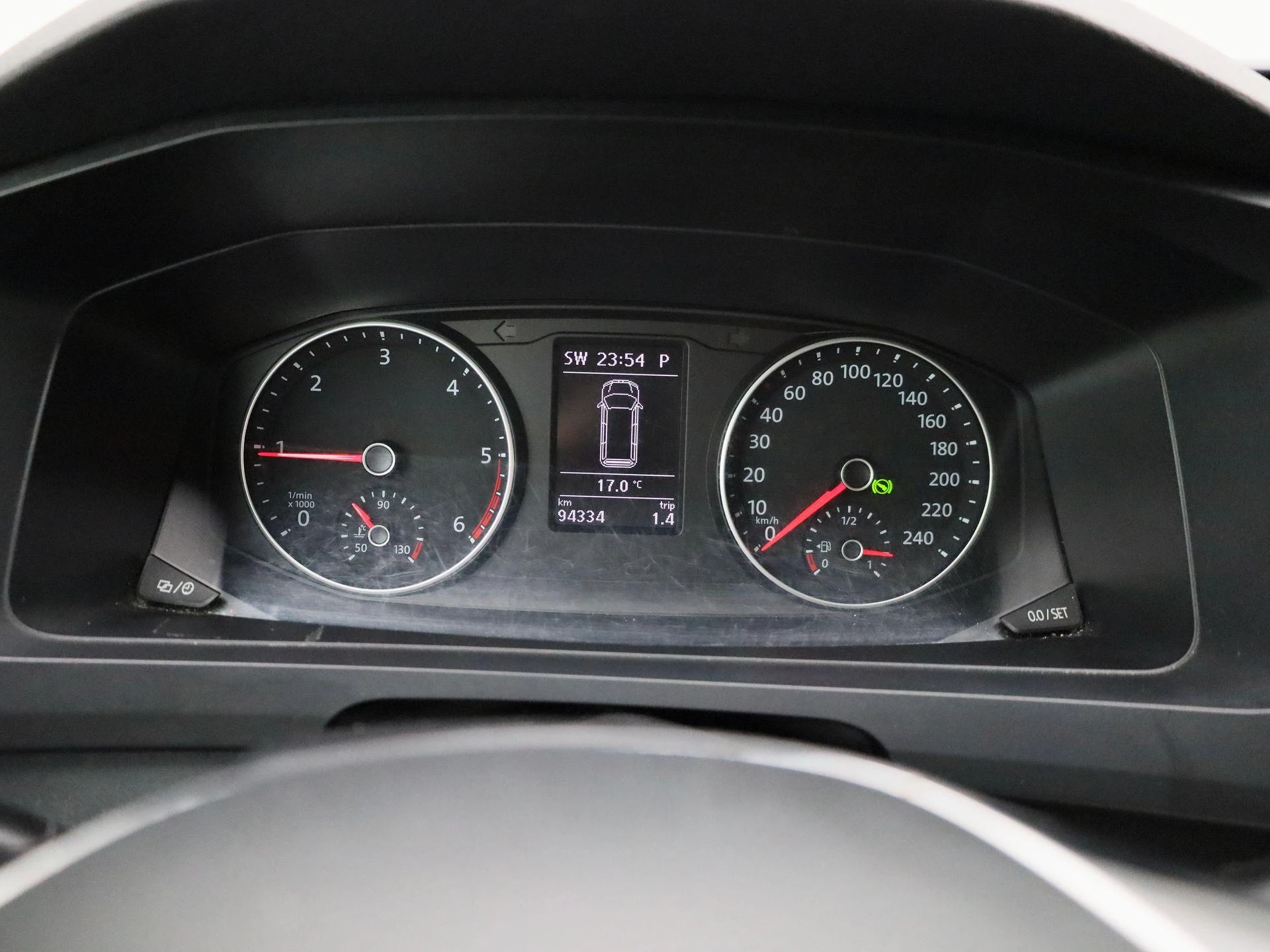 Volkswagen-Transporter-image-7