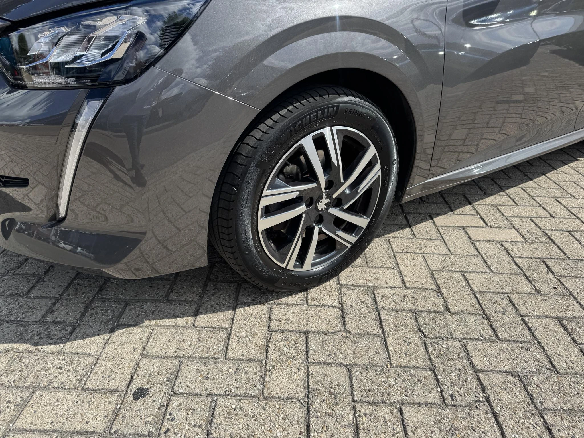 Peugeot-208-image-9