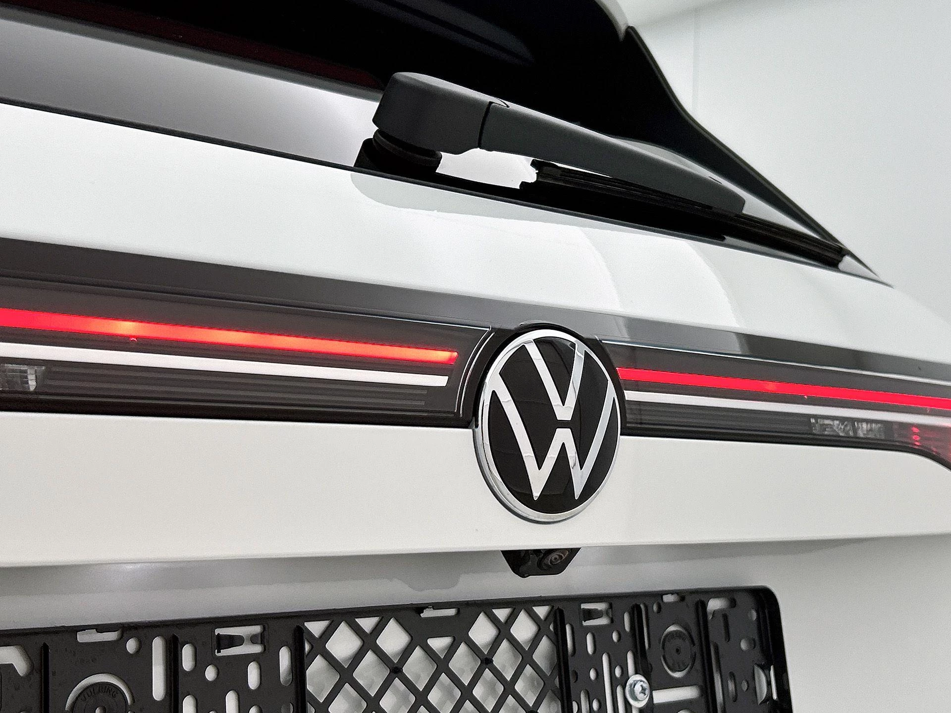 Volkswagen-Passat-image-22