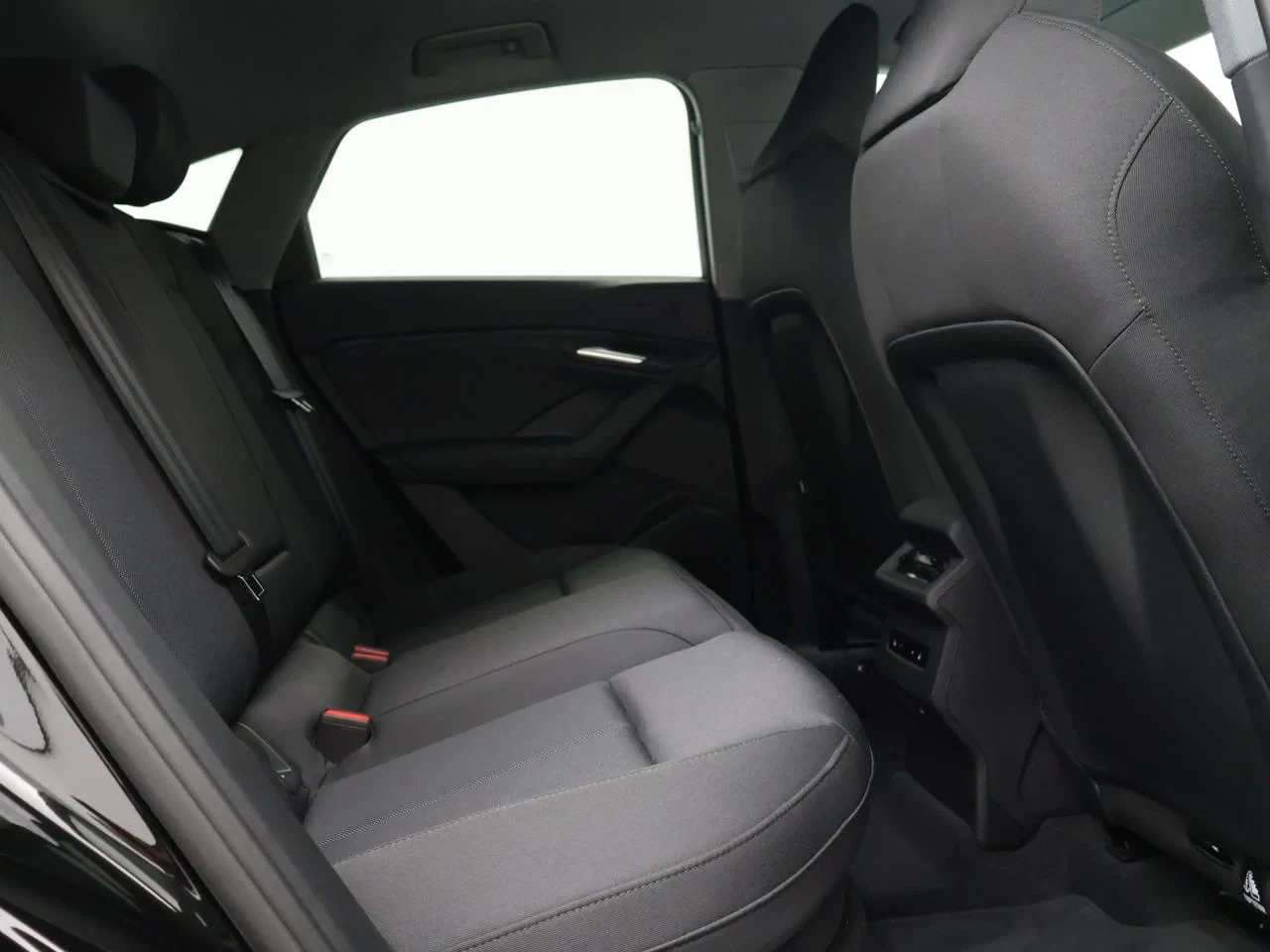Audi Q6 e-tron Sportback e-Tron 83 kWh 252PK Advanced *NAVI*APP CONNECT*BLTH*CRUISE*DIGITAL DASHOBOARD*ZETELVERWARMNG*SPORTSEATS*ADAPTIVE CRUIS