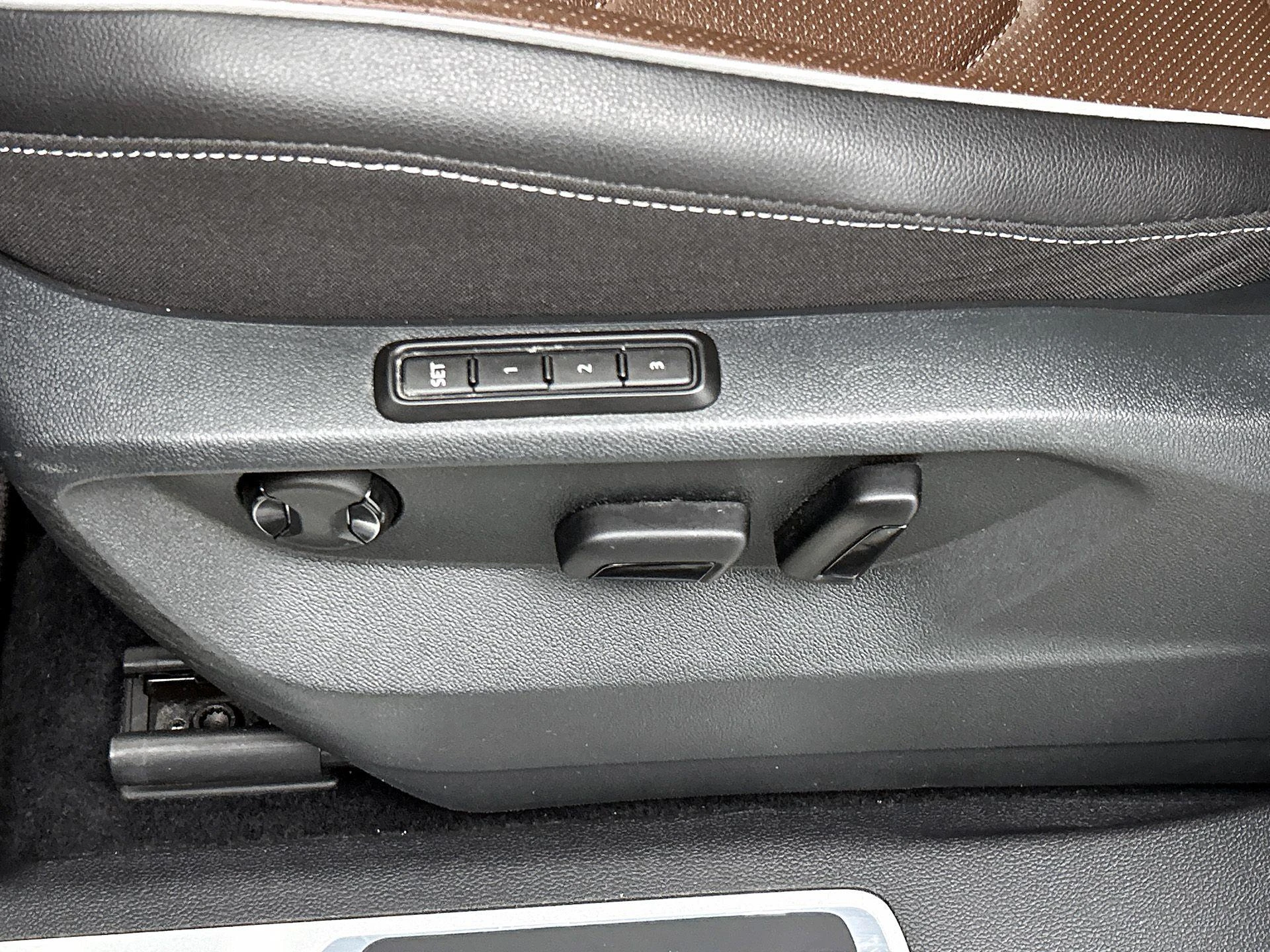 Volkswagen-Tiguan Allspace-image-21