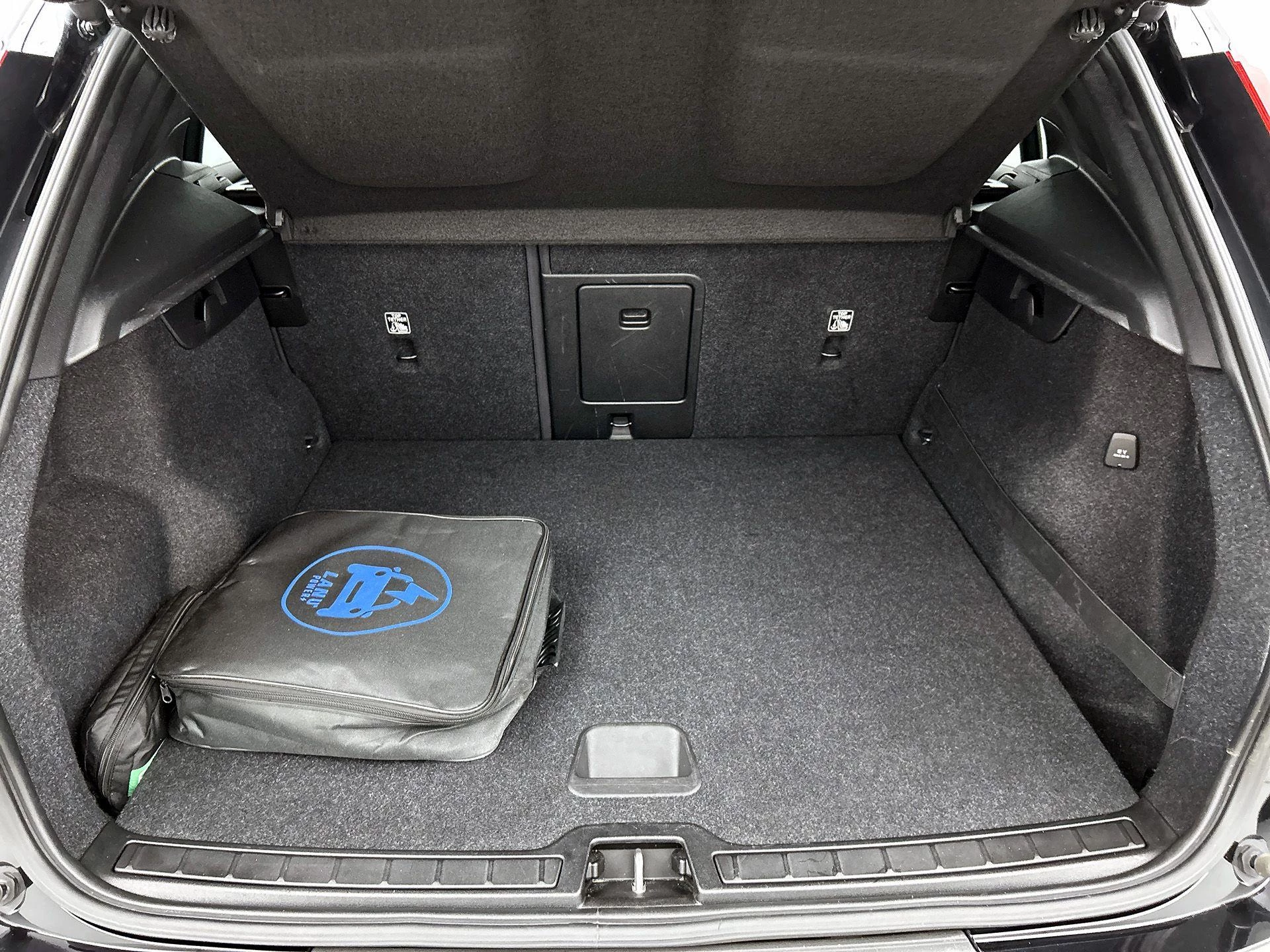 Volvo XC40 1.5 T5 Recharge R-Design