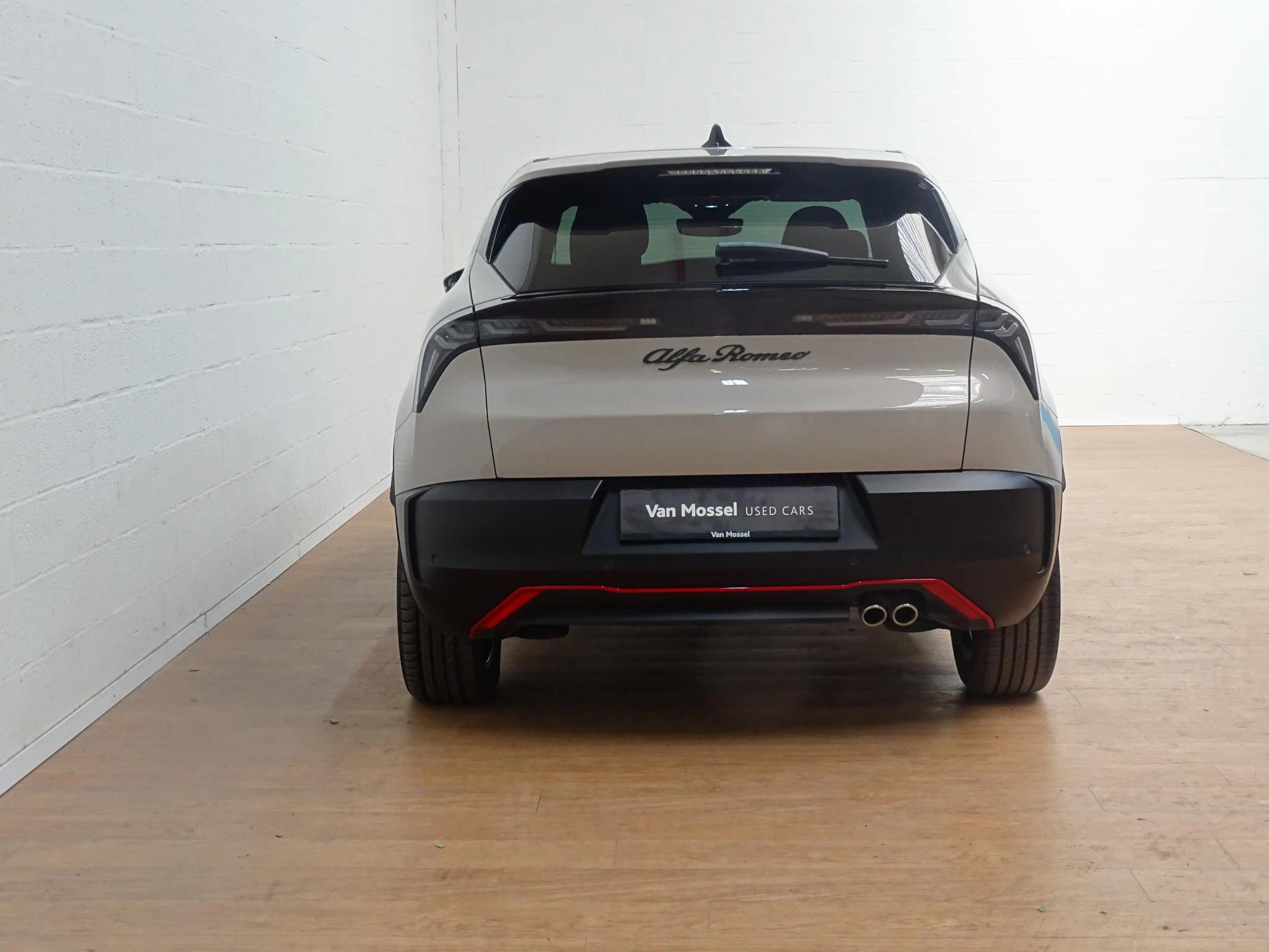 Alfa Romeo Junior 1.2 Hybrid 145 eDCT6 Ibrida Speciale