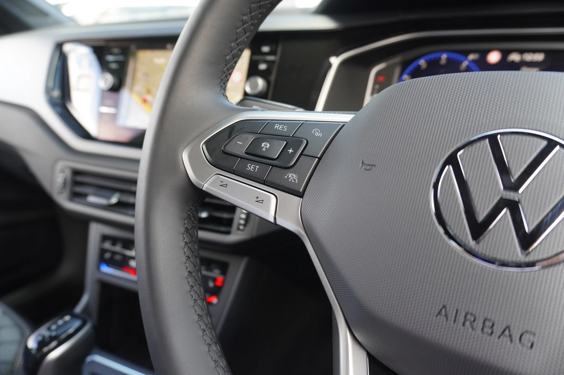 Volkswagen-Polo-image-22