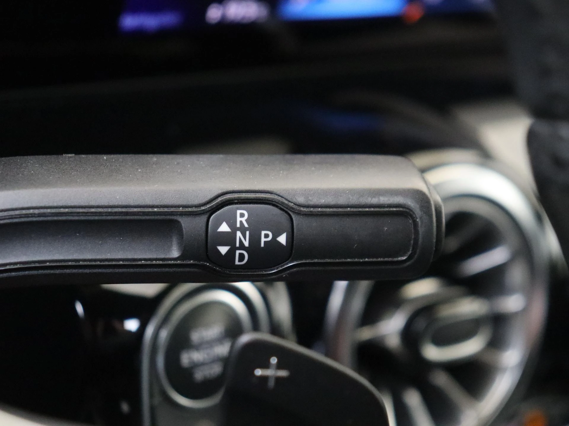 Mercedes-Benz-GLA-image-13